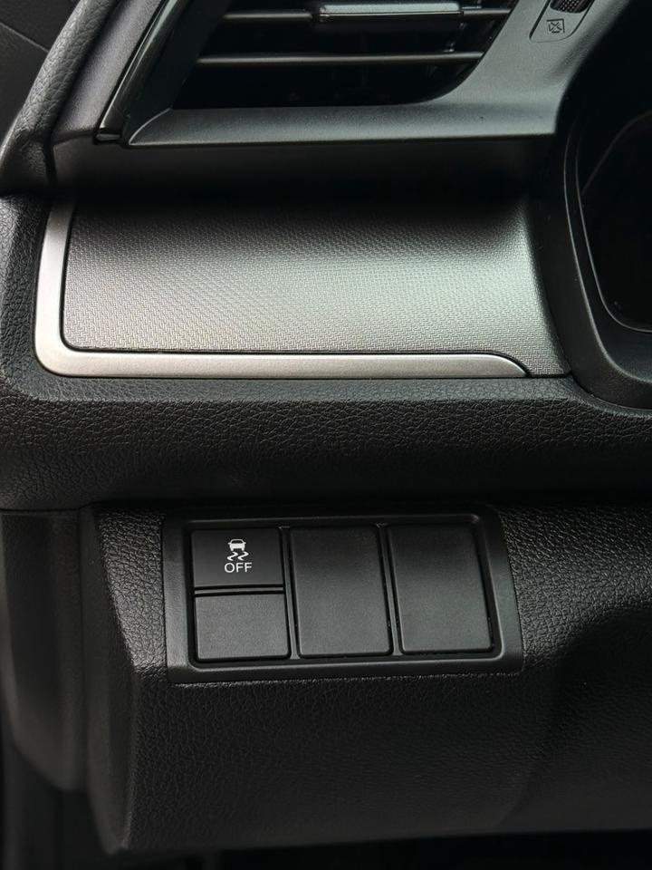 2018 Honda Civic LX Photo