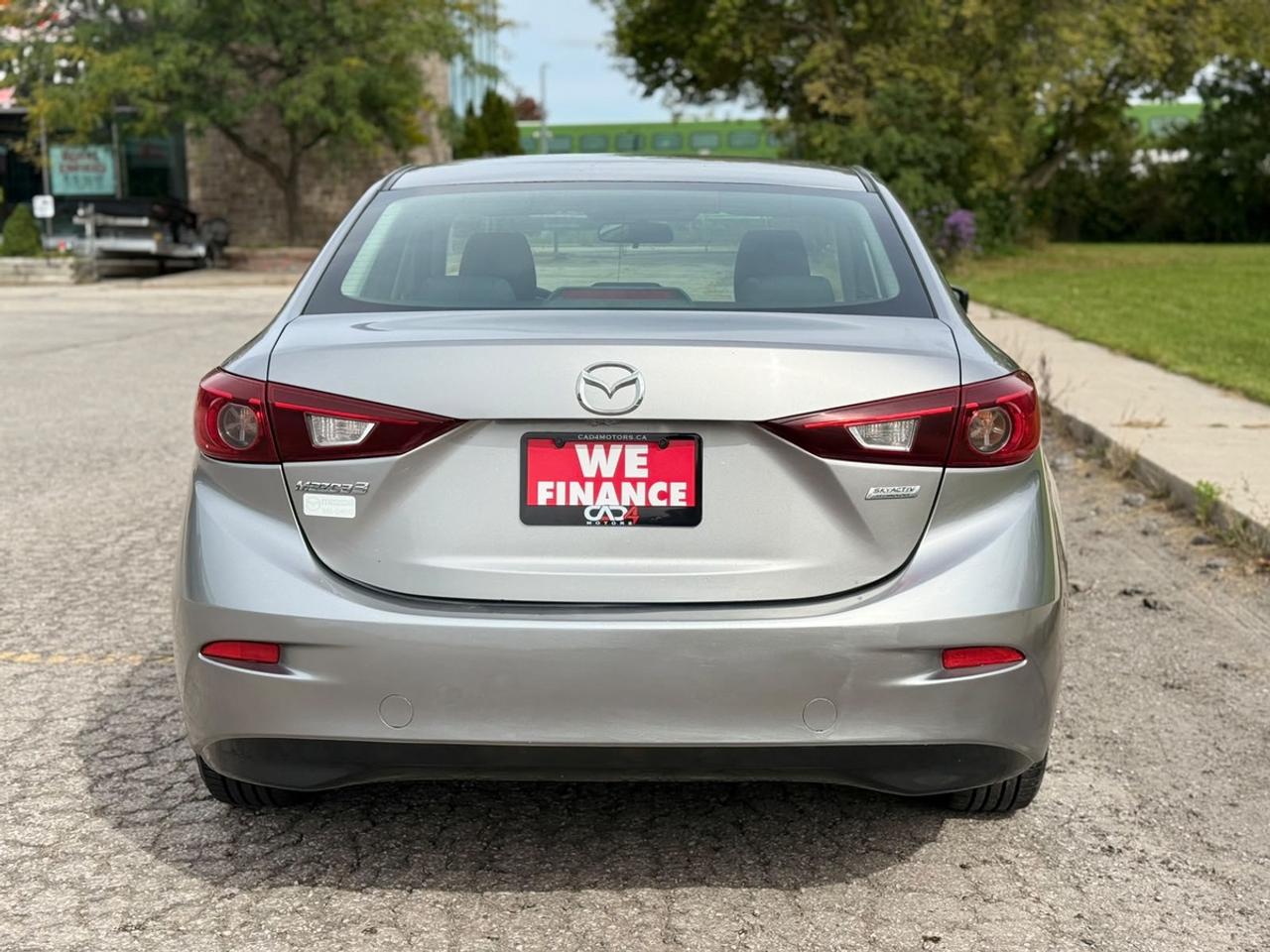 2015 Mazda MAZDA3 I Sport Photo