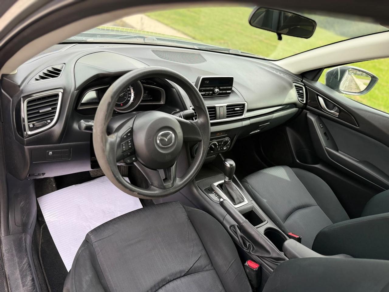 2015 Mazda MAZDA3 I Sport Photo