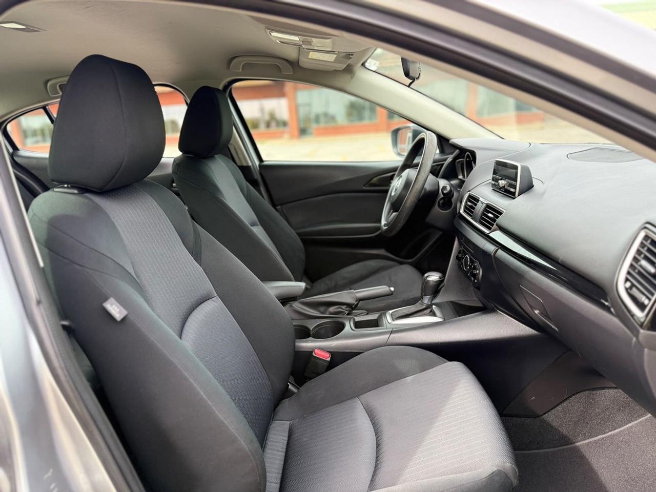 2015 Mazda MAZDA3 I Sport Photo