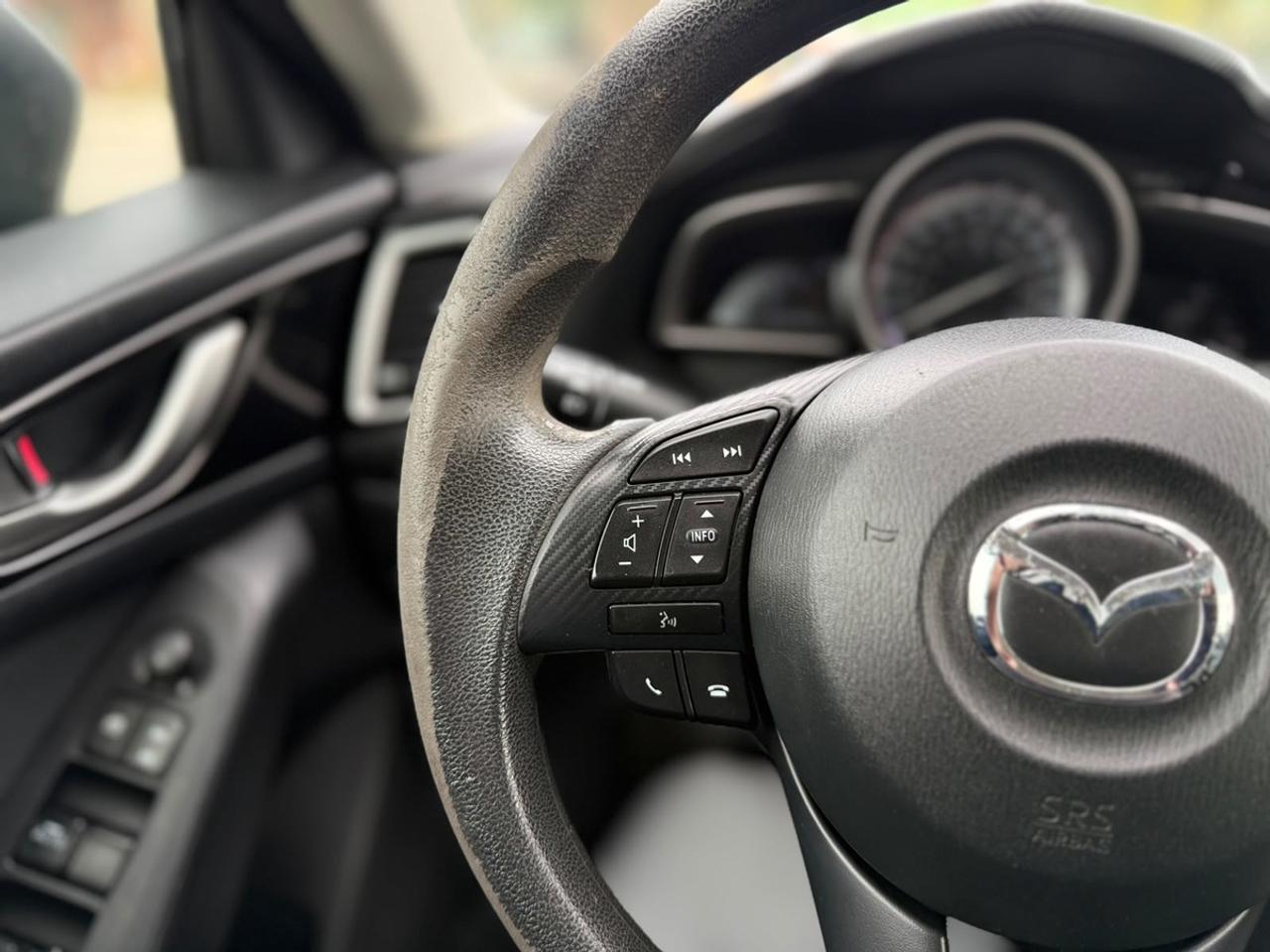 2015 Mazda MAZDA3 I Sport Photo