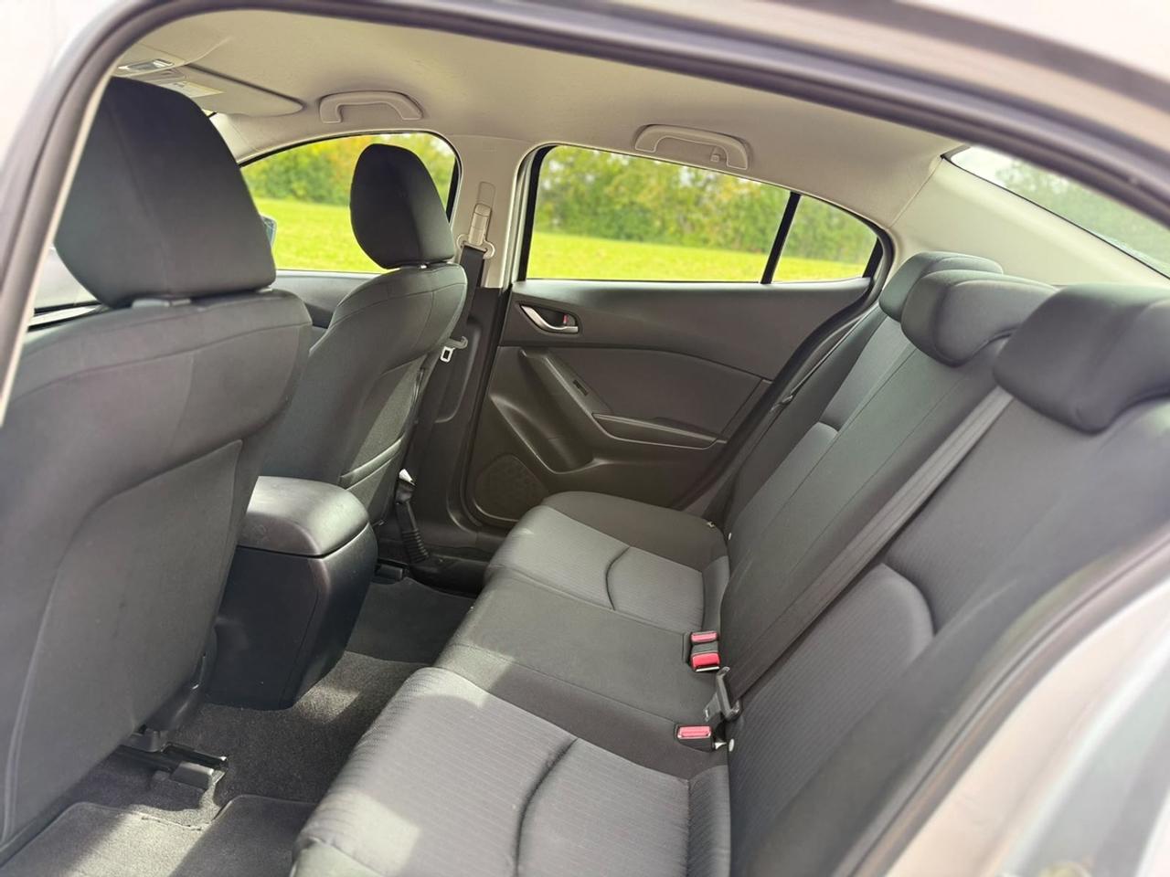 2015 Mazda MAZDA3 I Sport Photo