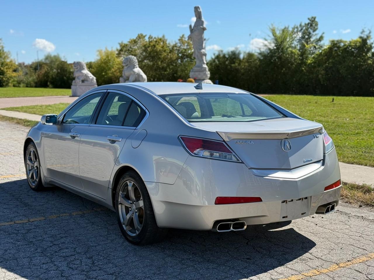 2010 Acura TL SH-AWD w/Tech Pkg Photo4