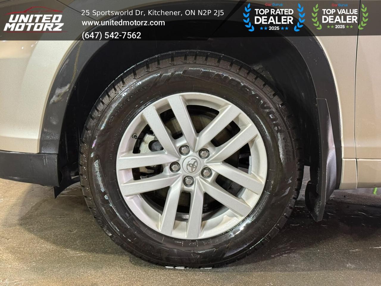 2014 Toyota Highlander LE AWD 3.5L 6cyl~SAFETY CERTIFIED~ Photo