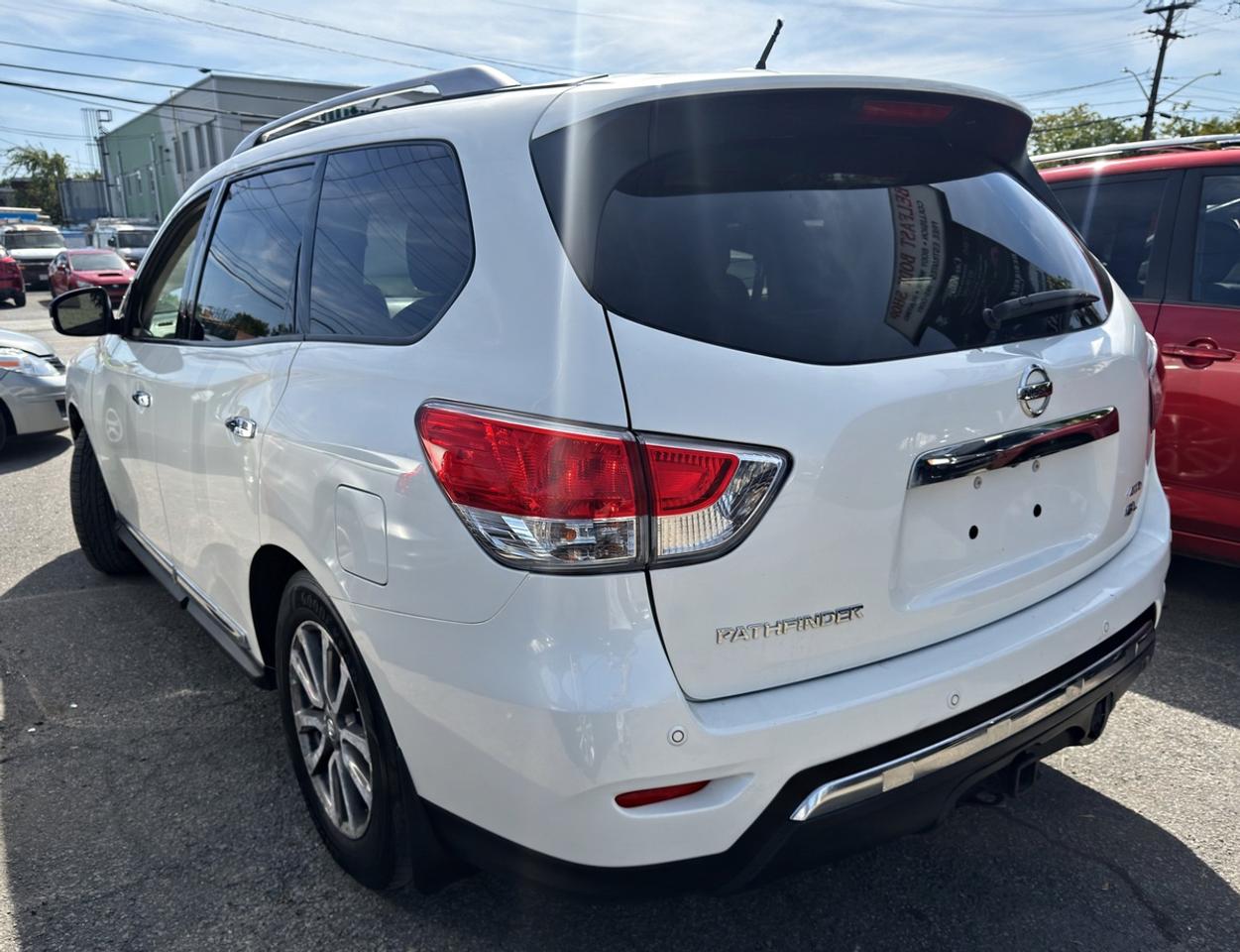 2014 Nissan Pathfinder S Photo