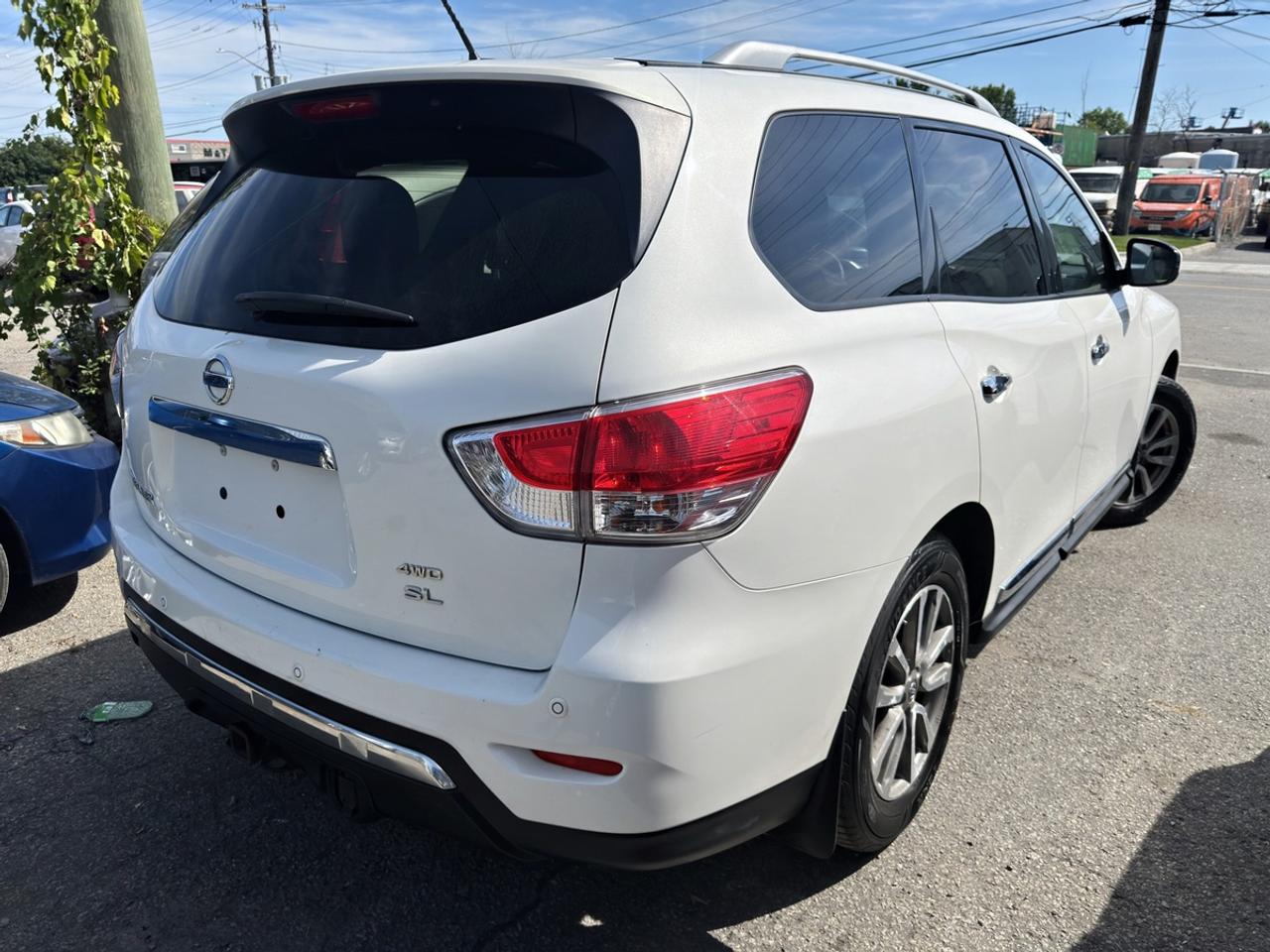 2014 Nissan Pathfinder S Photo