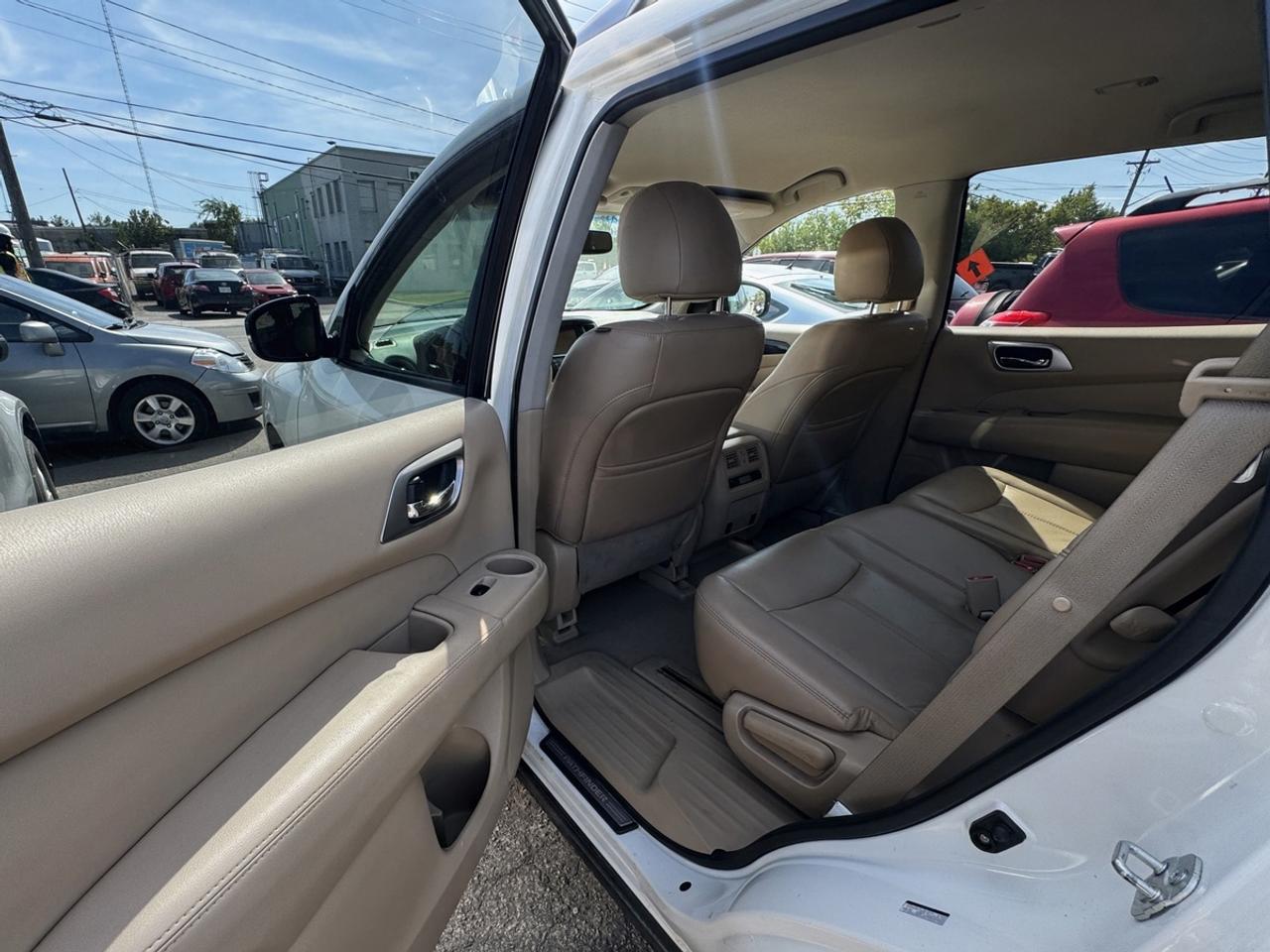 2014 Nissan Pathfinder S Photo