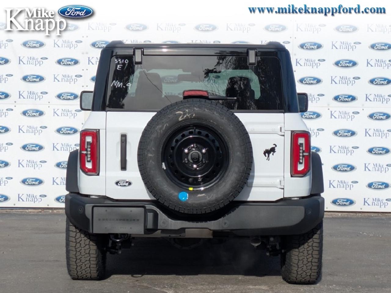 2026 Ford Bronco Outer Banks Photo3