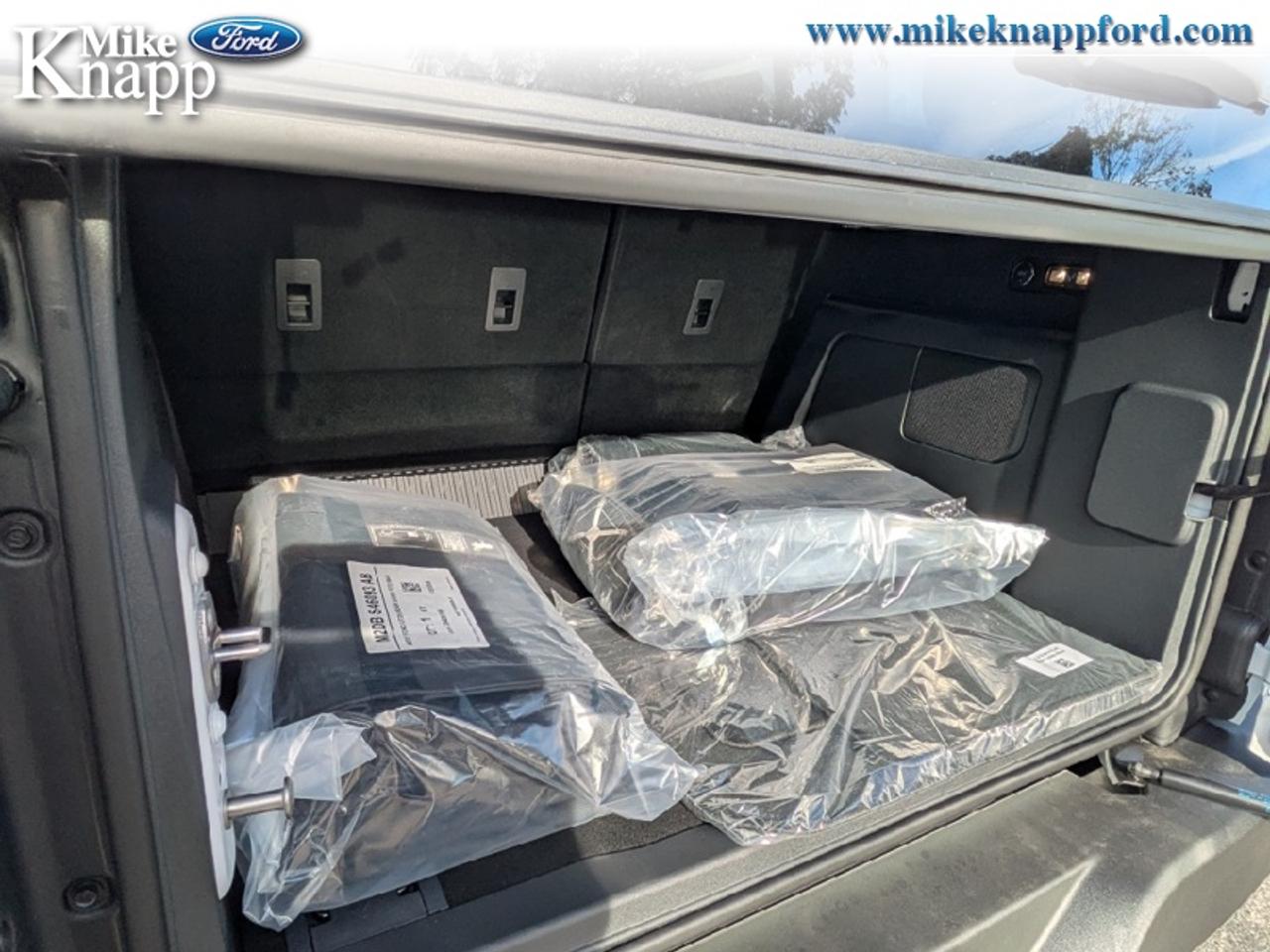 2026 Ford Bronco Outer Banks Photo