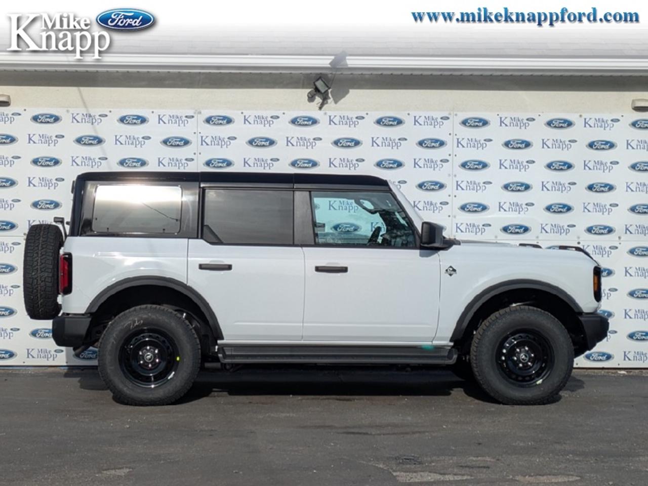 2026 Ford Bronco Outer Banks Photo
