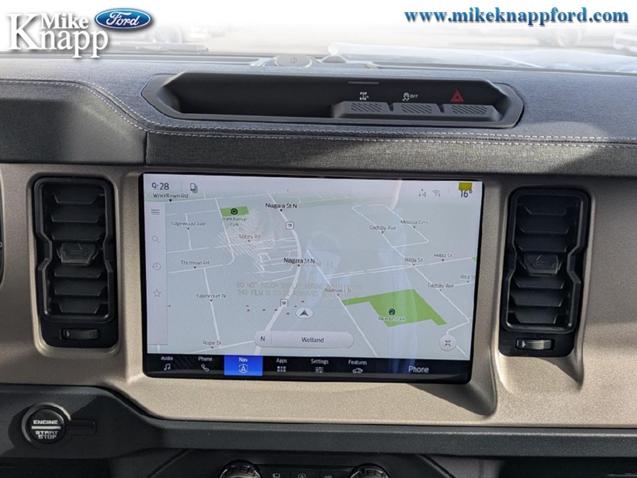 2026 Ford Bronco Outer Banks Photo