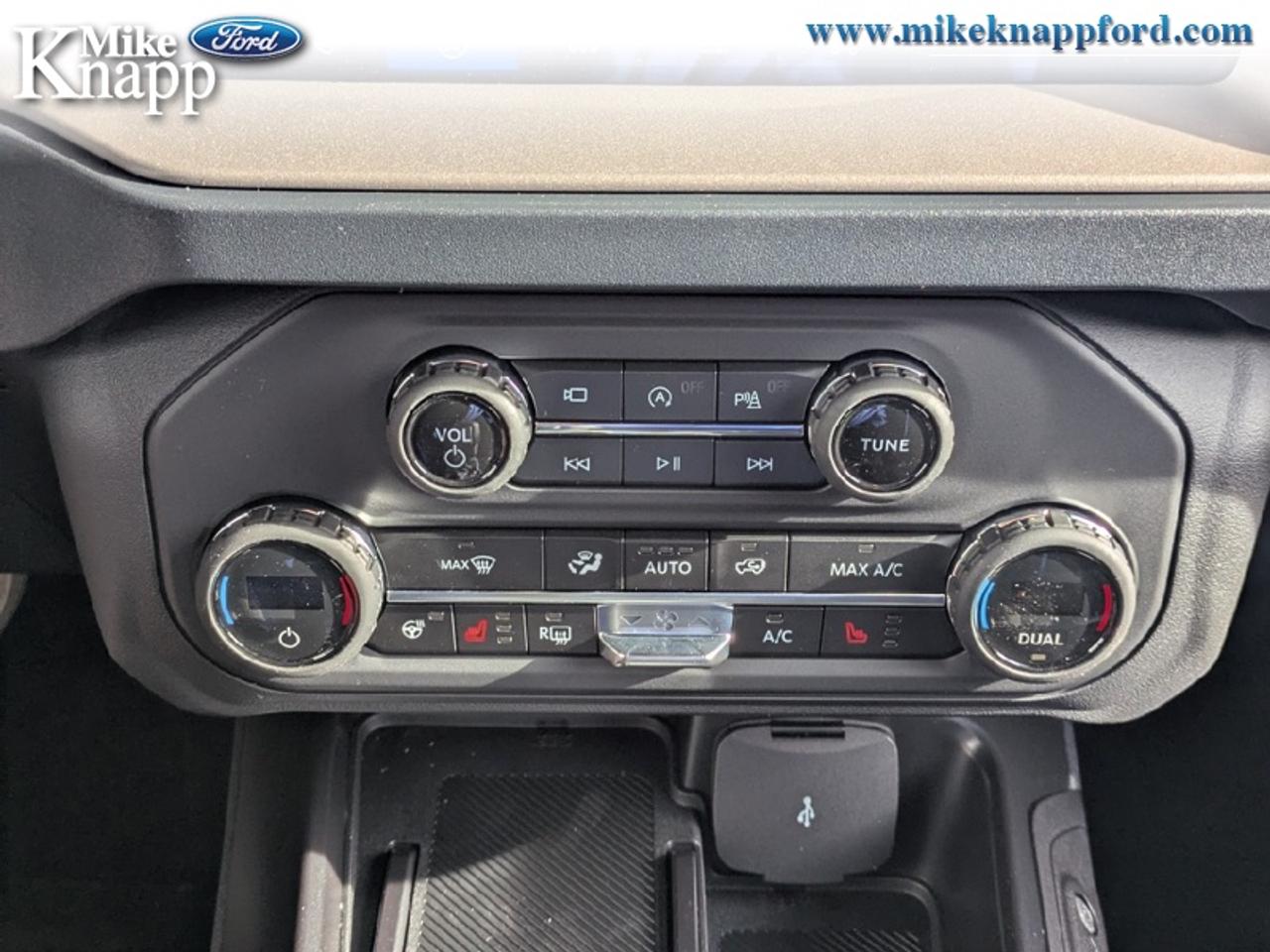 2026 Ford Bronco Outer Banks Photo