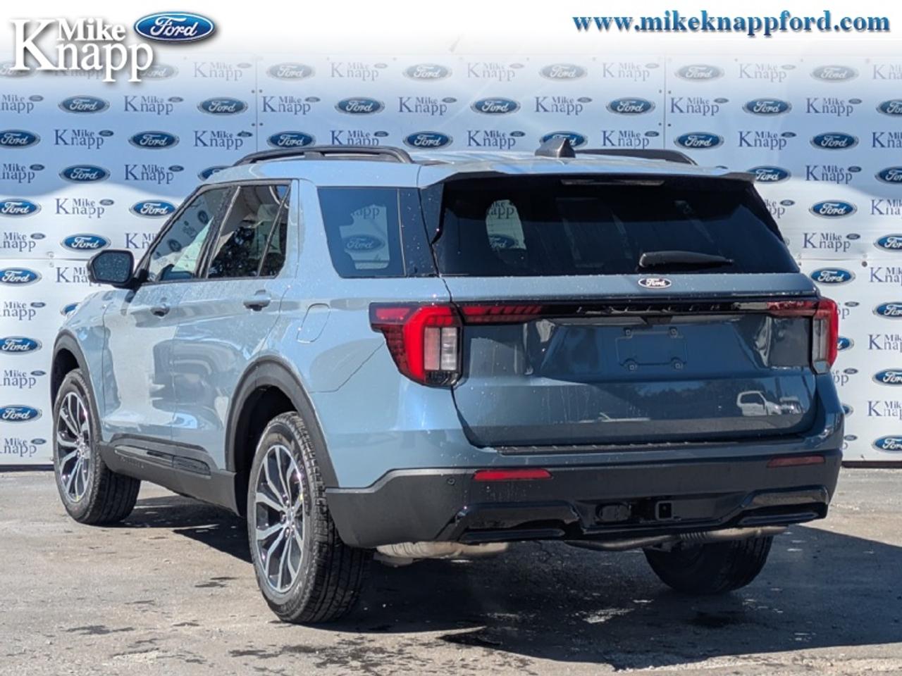 2027 Ford Explorer ST-Line Photo2