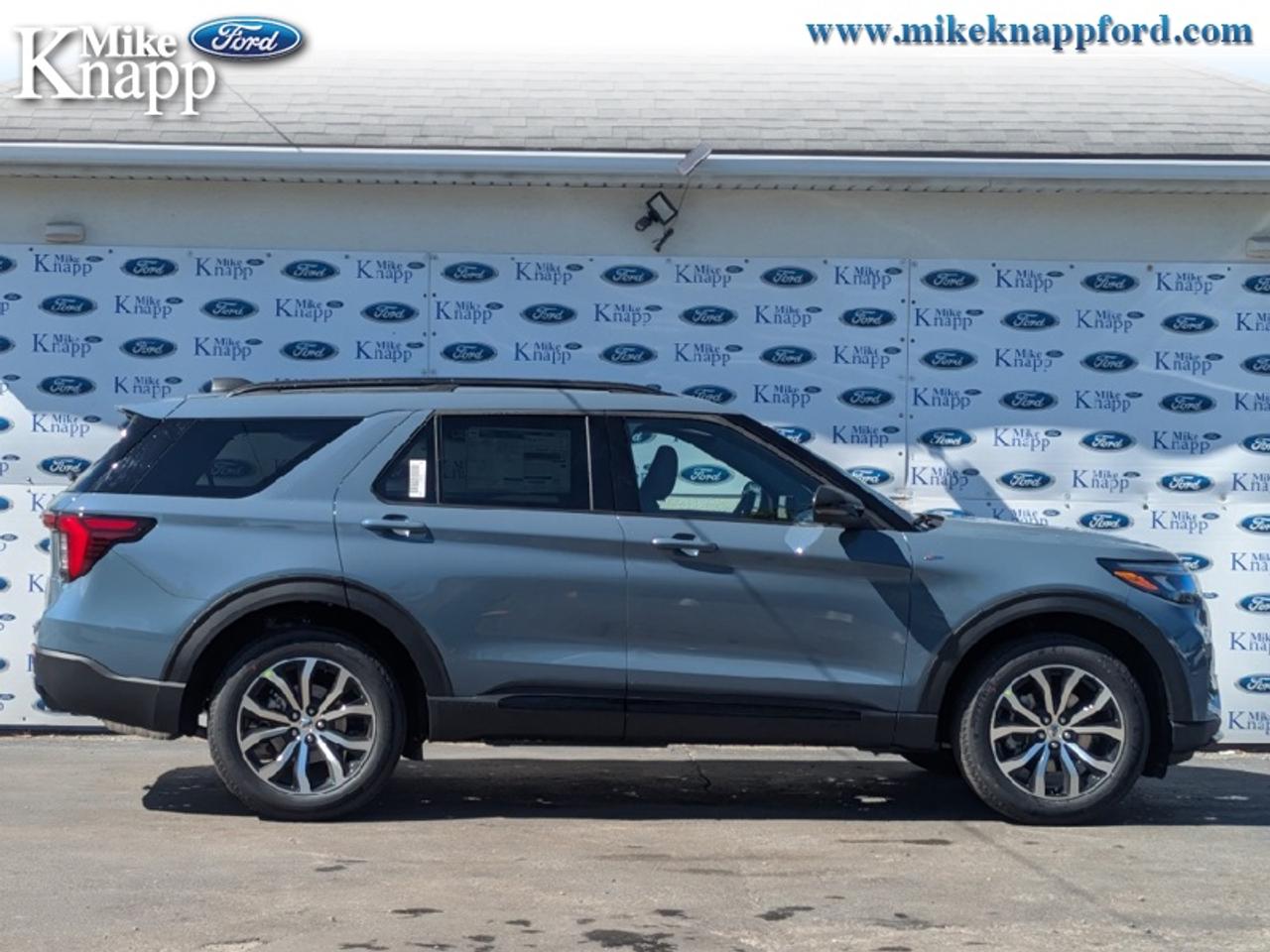 2027 Ford Explorer ST-Line Photo