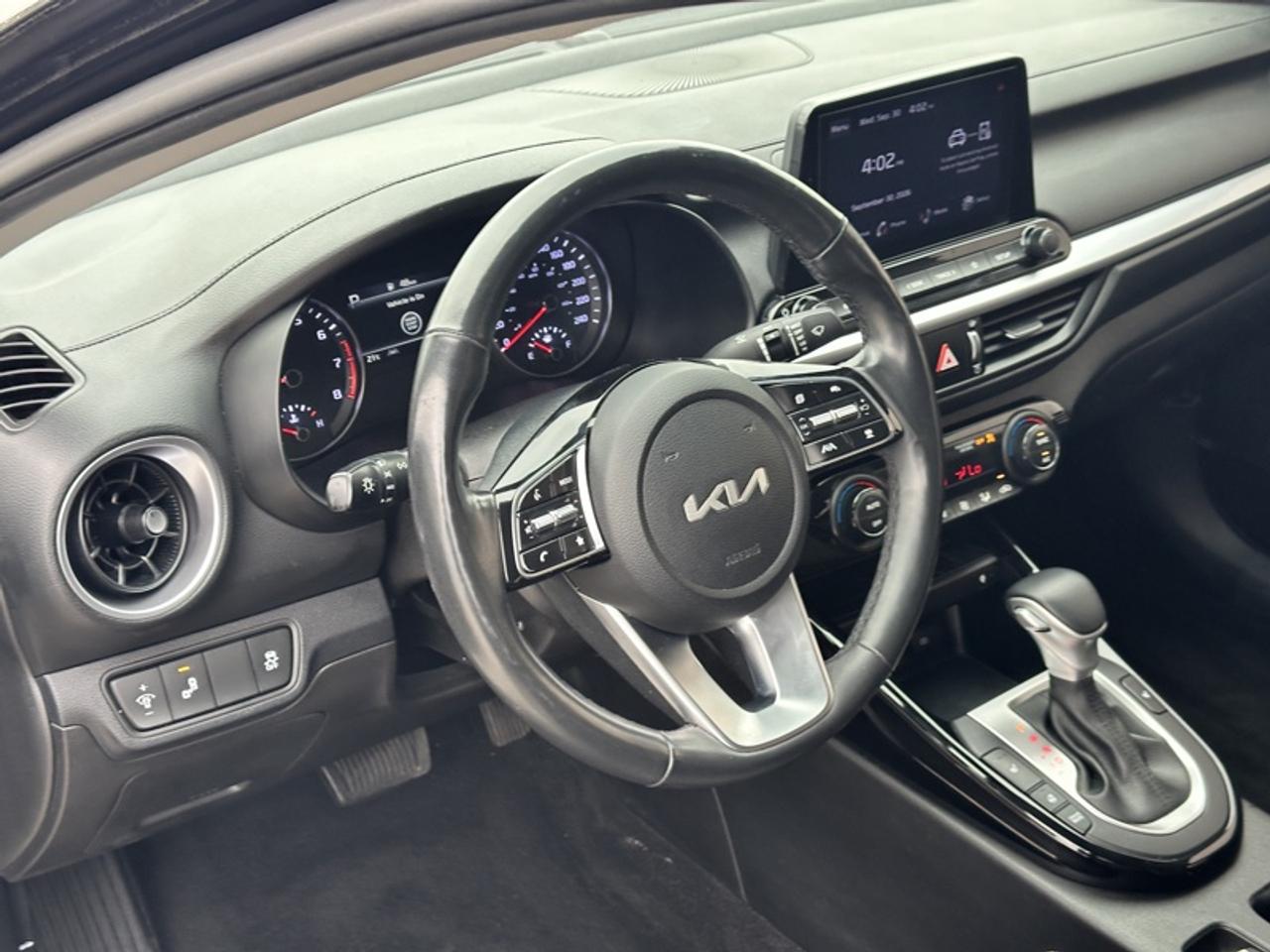 2023 Kia Forte EX Premium Photo