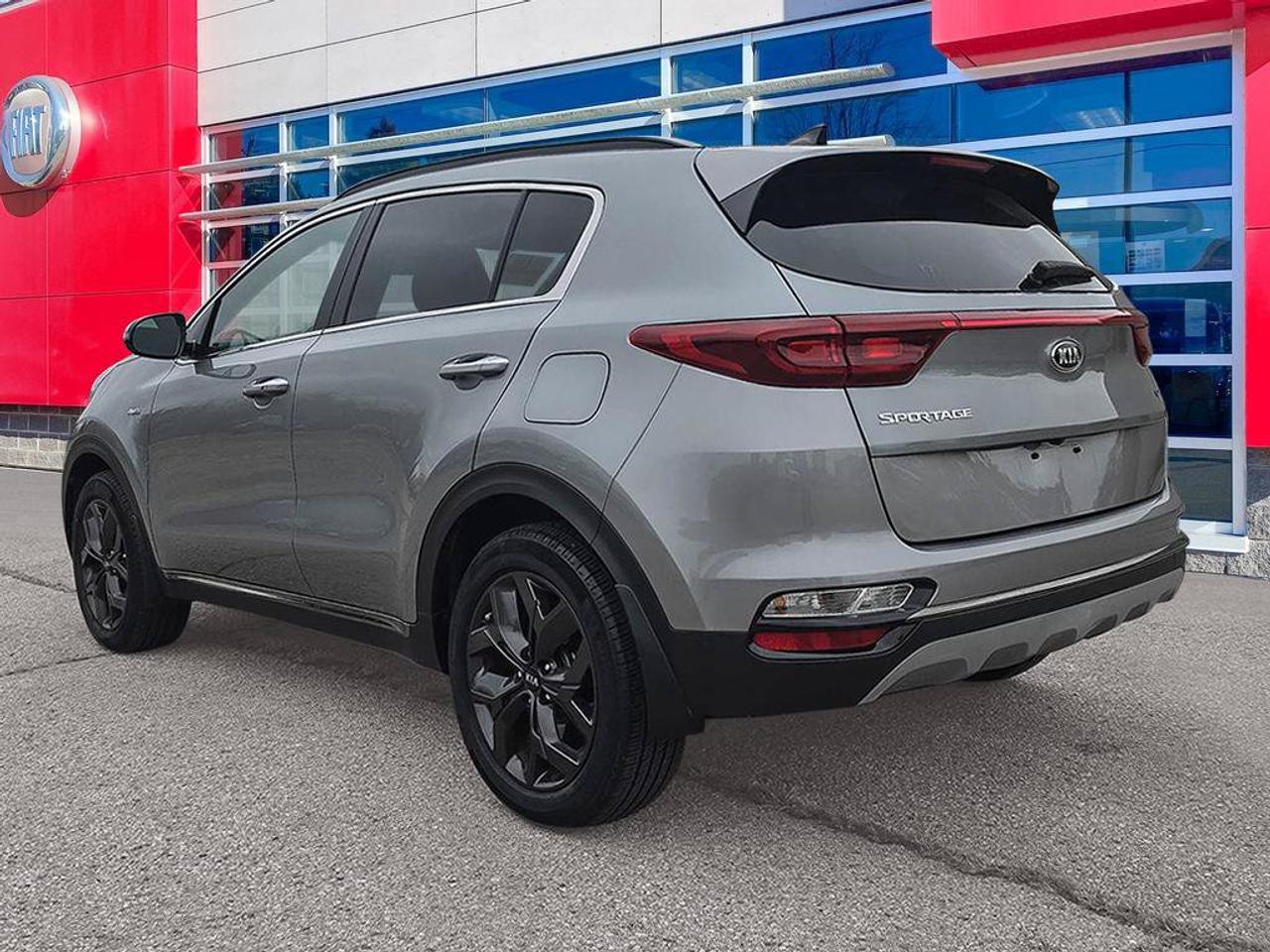 2022 Kia Sportage EX | One Owner | No Accidents | New Brakes All Around | Michelin Tires | Great Condition | Photo