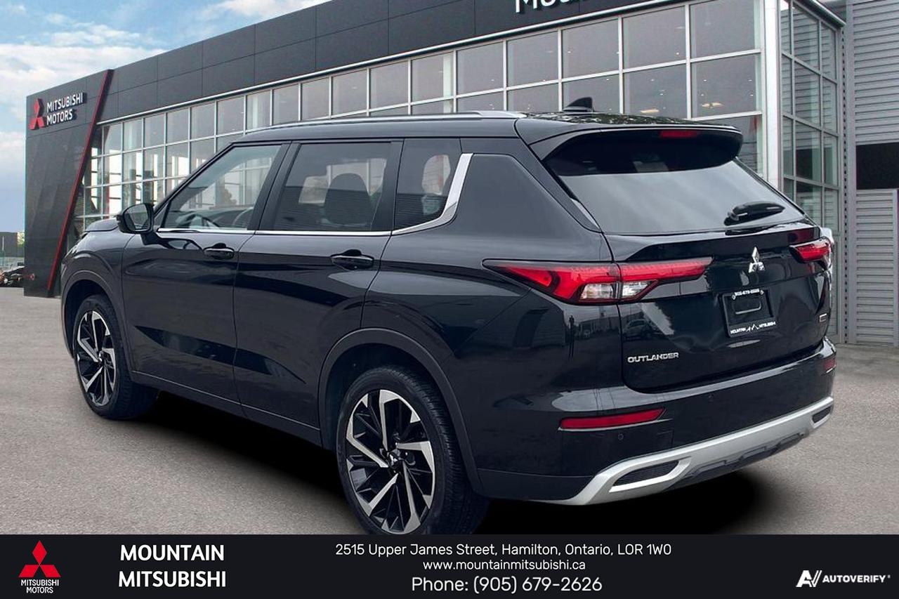2023 Mitsubishi Outlander SEL S-AWC Photo
