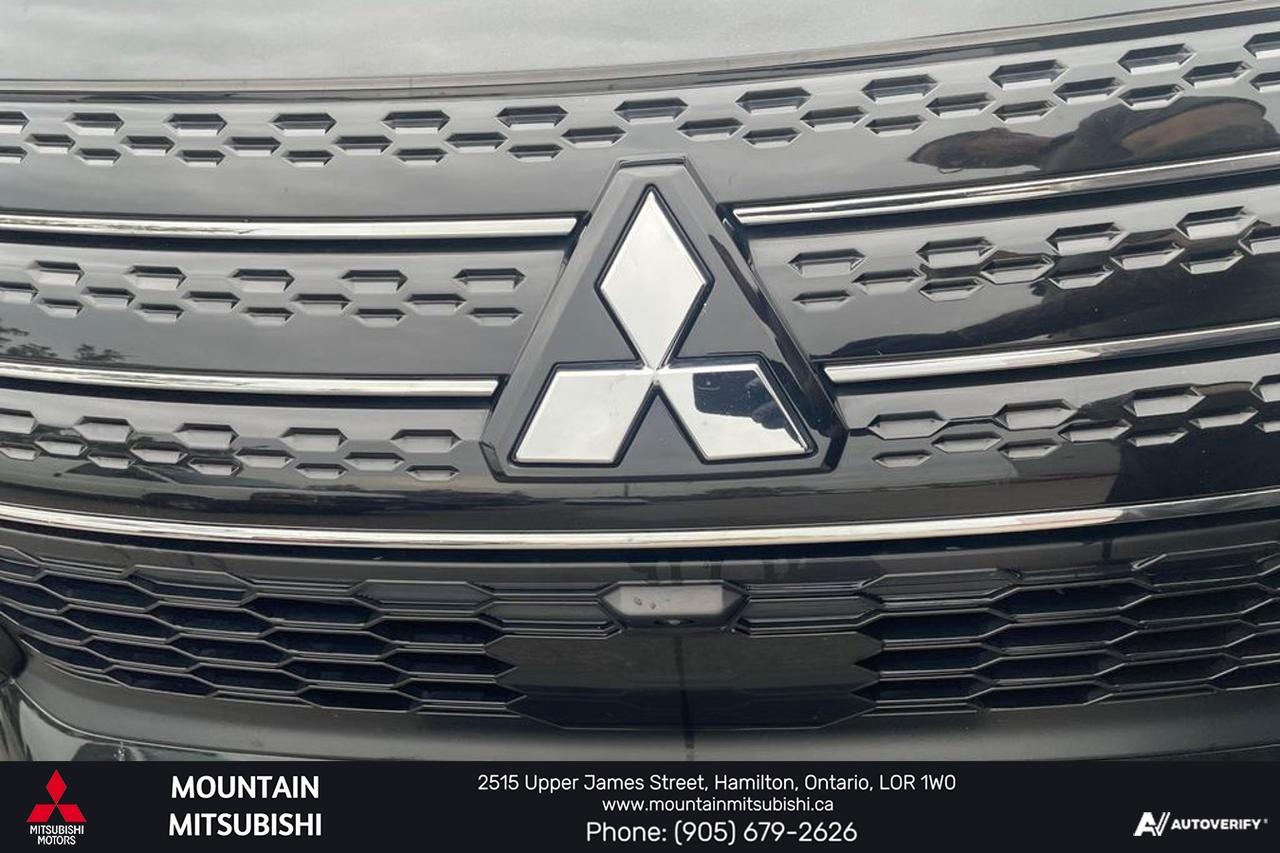 2023 Mitsubishi Outlander SEL S-AWC Photo