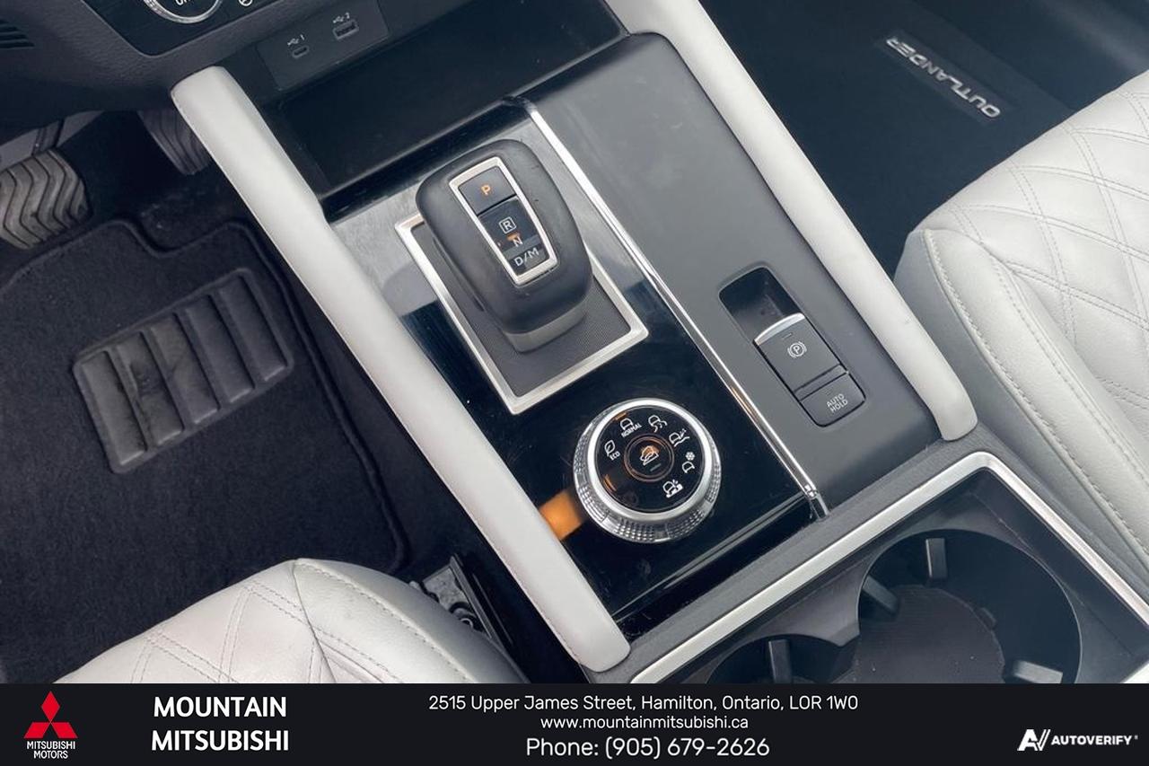 2023 Mitsubishi Outlander SEL S-AWC Photo