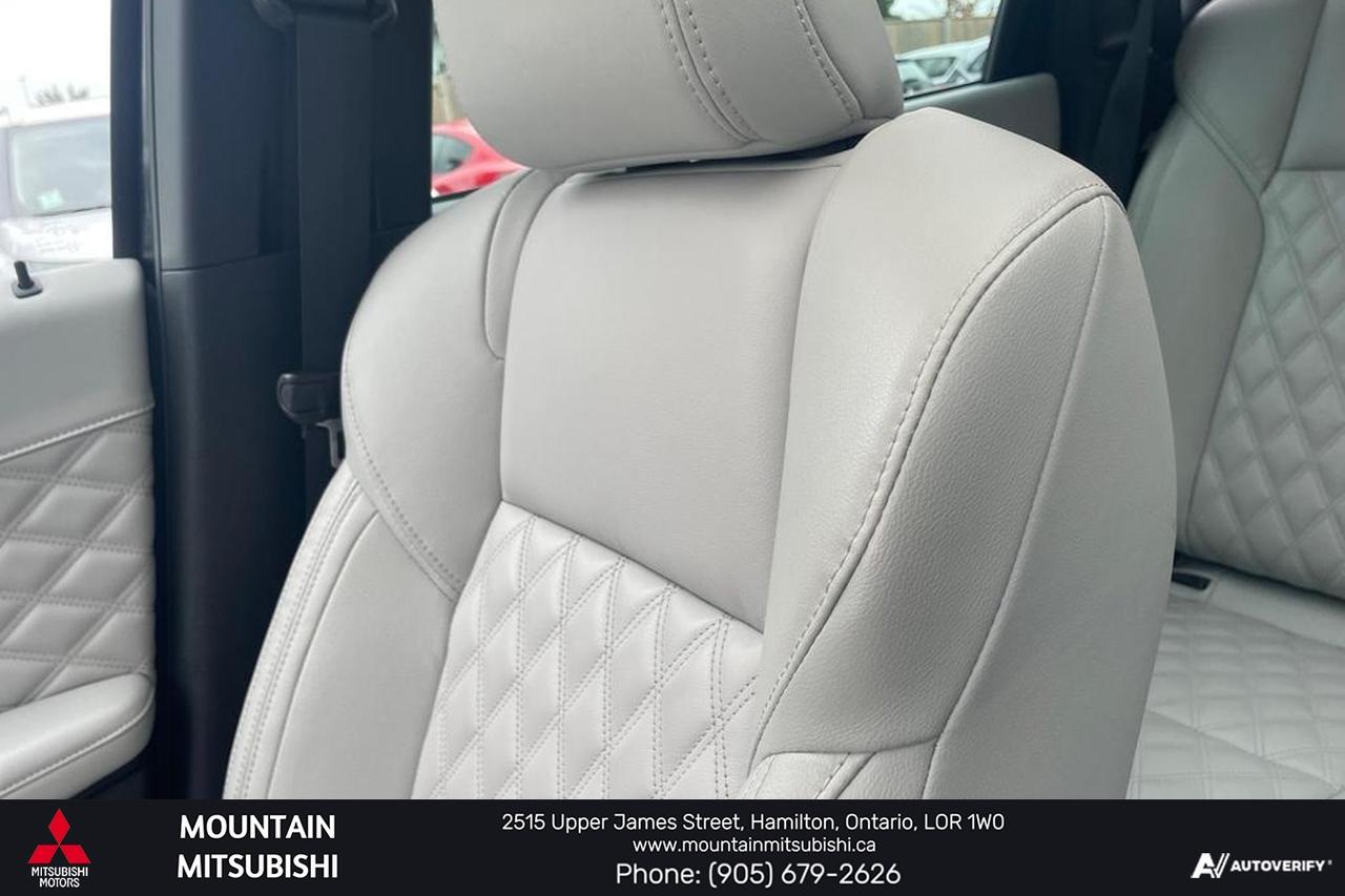 2023 Mitsubishi Outlander SEL S-AWC Photo