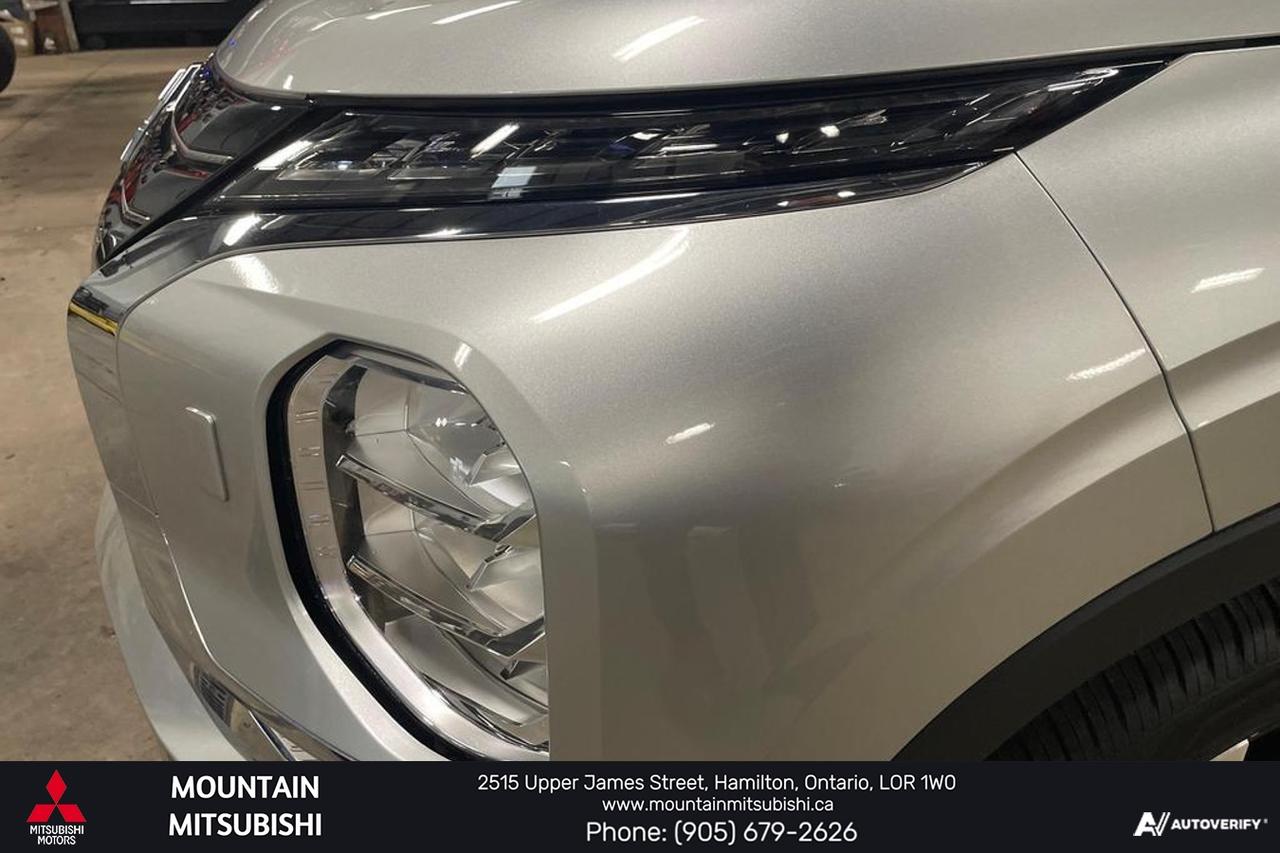 2024 Mitsubishi Outlander GT PREMIUM S-AWC Photo