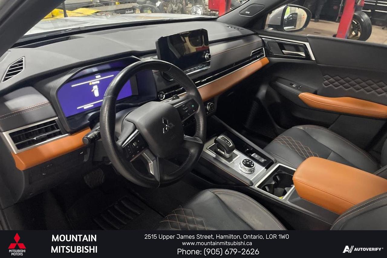 2024 Mitsubishi Outlander GT PREMIUM S-AWC Photo