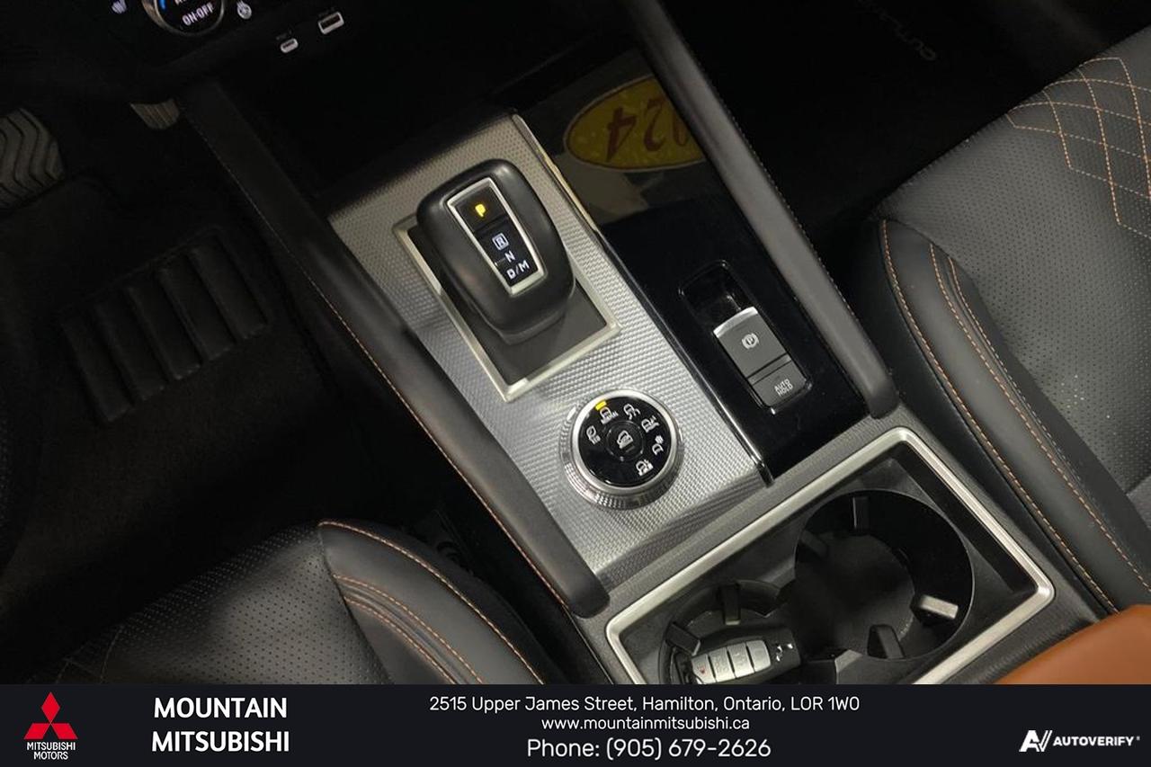 2024 Mitsubishi Outlander GT PREMIUM S-AWC Photo