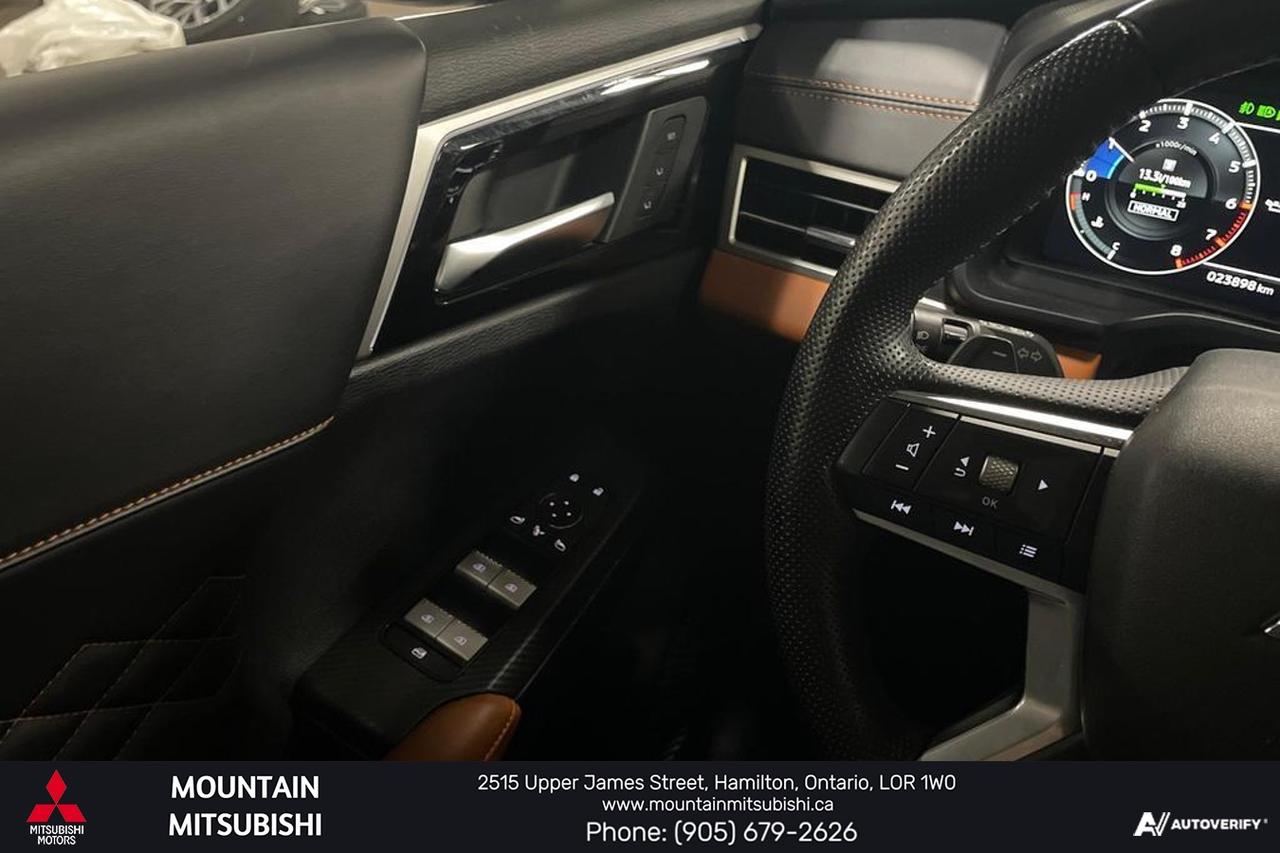 2024 Mitsubishi Outlander GT PREMIUM S-AWC Photo