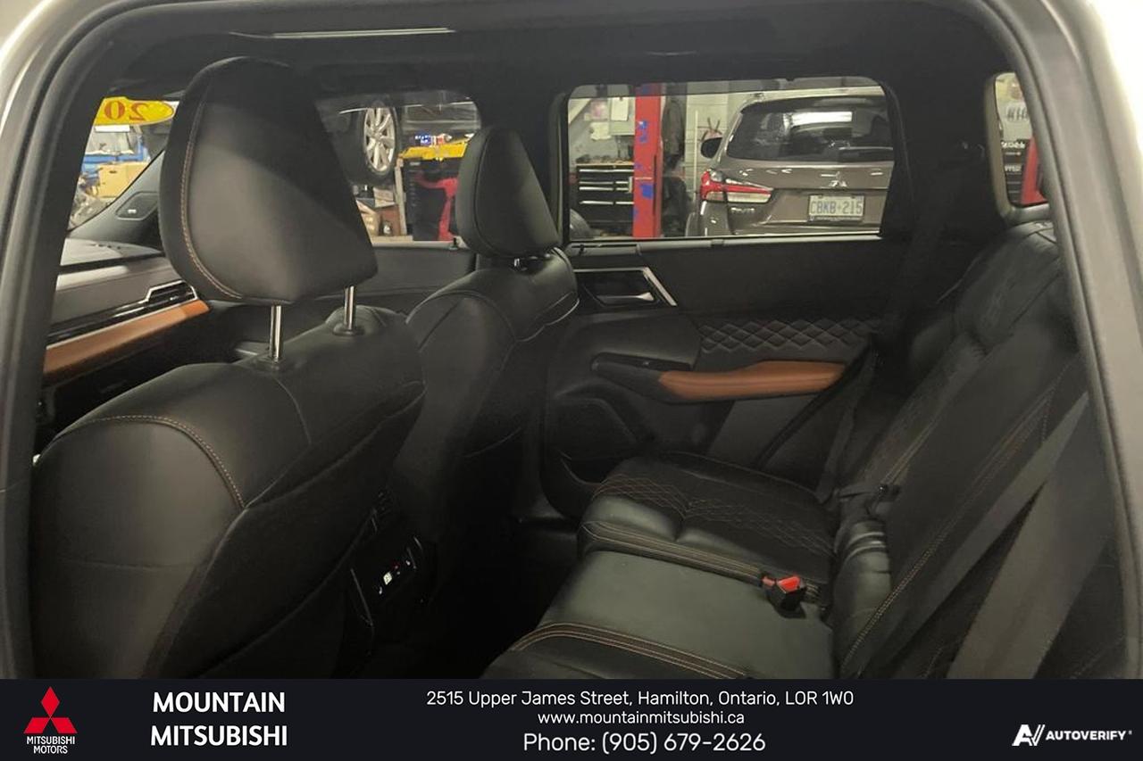 2024 Mitsubishi Outlander GT PREMIUM S-AWC Photo