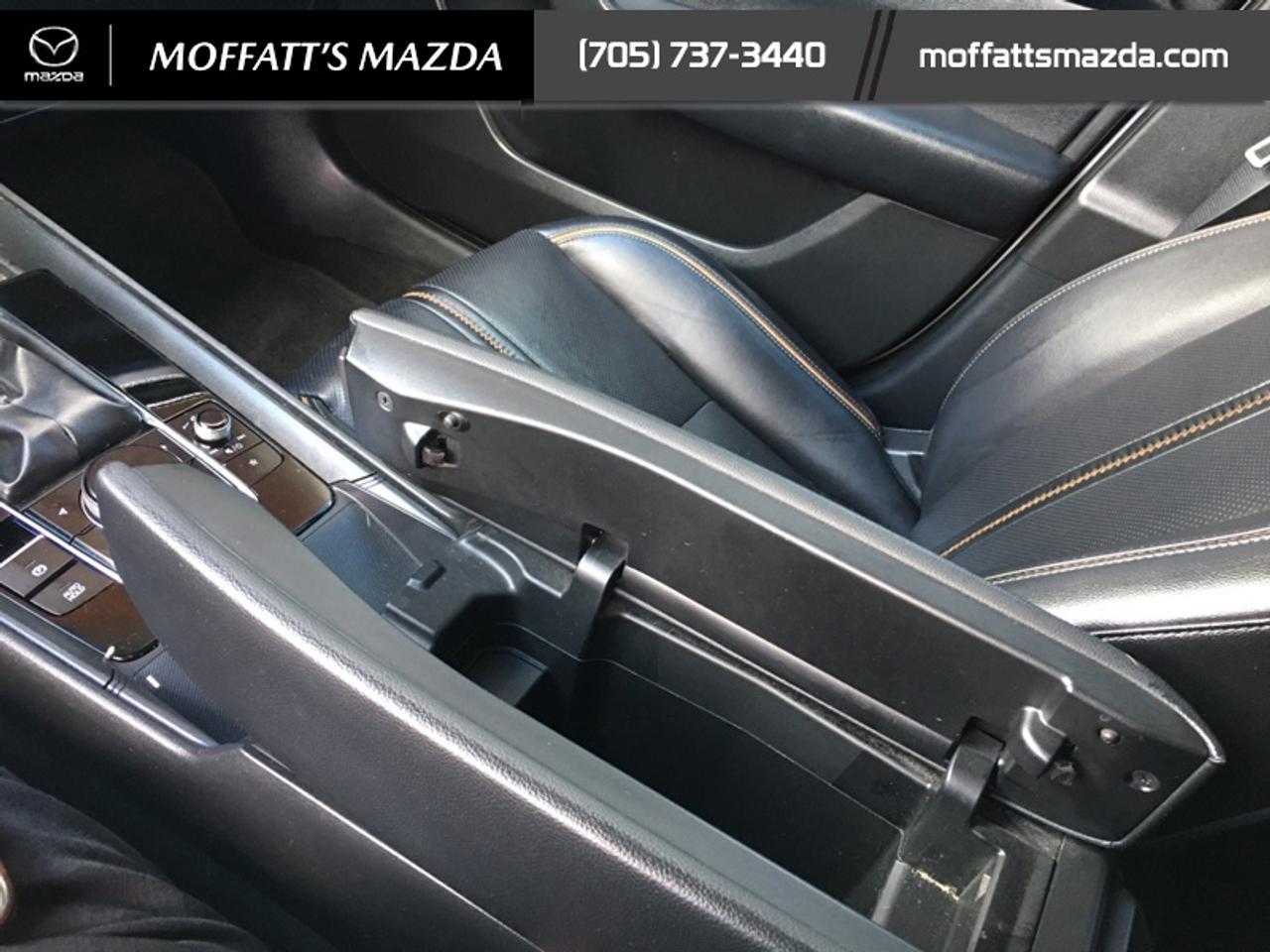 2023 Mazda CX-50 GT Photo