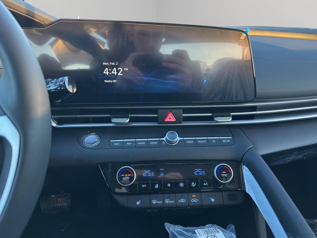 2026 Hyundai Elantra Luxury Photo