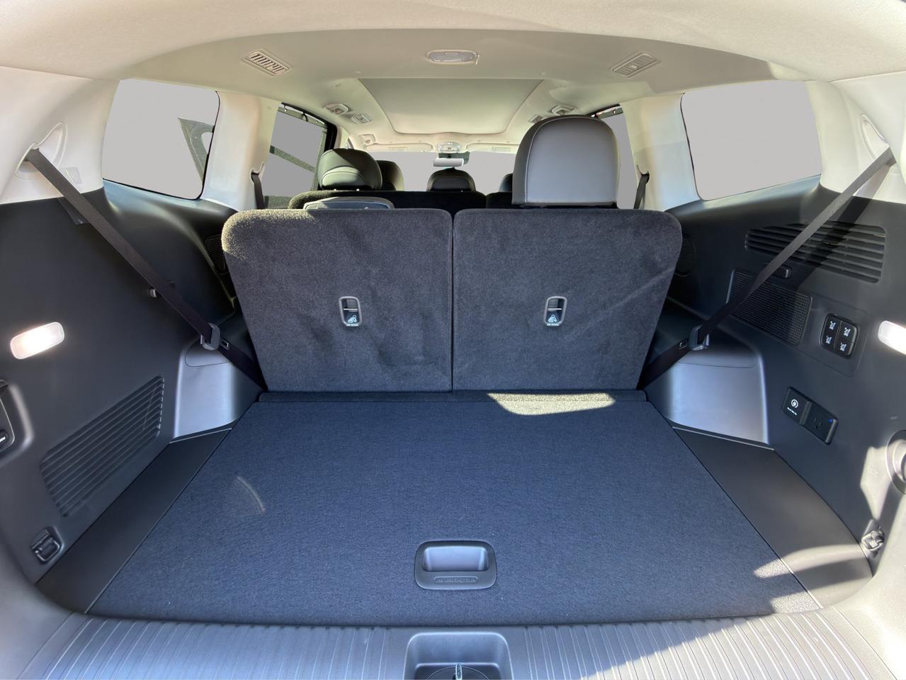 2027 Hyundai IONIQ 9 Luxury Photo