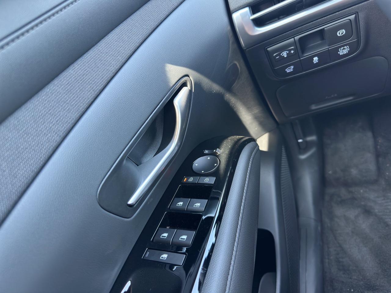 2026 Hyundai Tucson Hybrid Night Edition Photo