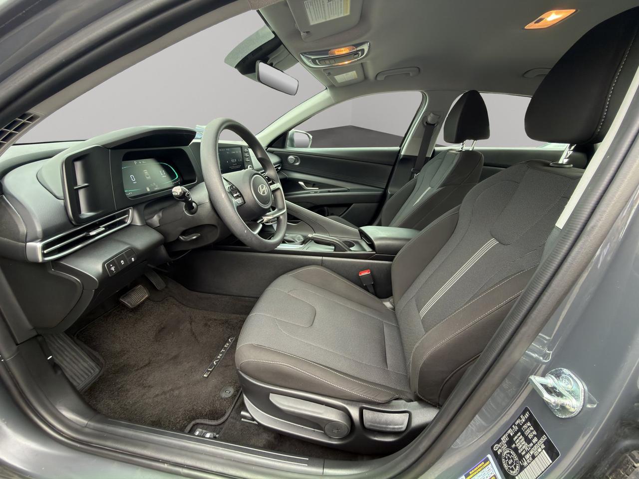 2025 Hyundai Elantra Essential | Lane Keep Assist w/Lane Departure Warning | Forward Collision Avoidance Assist Photo