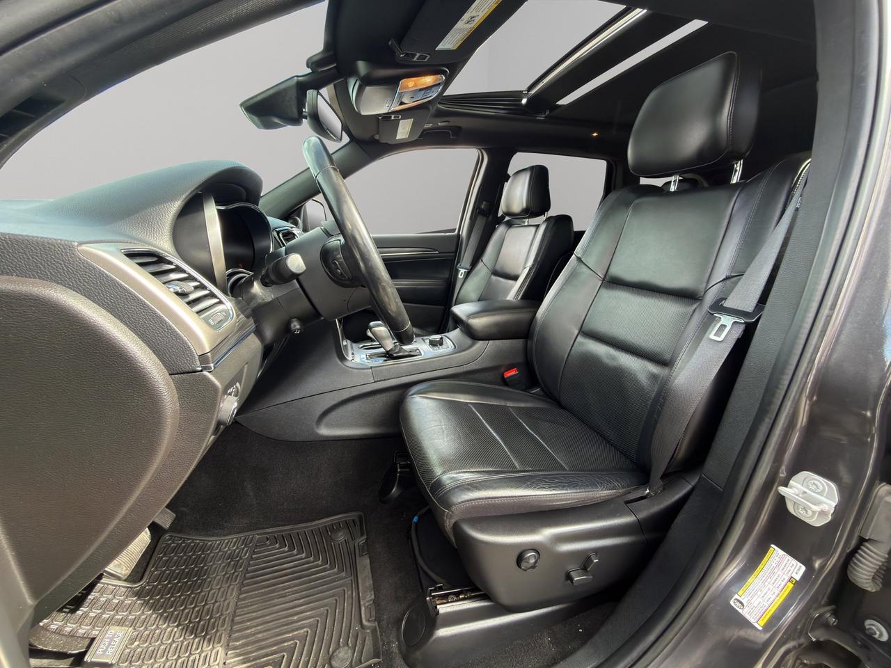 2021 Jeep Grand Cherokee Limited | Remote Engine Start | Keyless Entry | Blind-Spot Monitoring & Rear Cross-Traffic Alert Photo