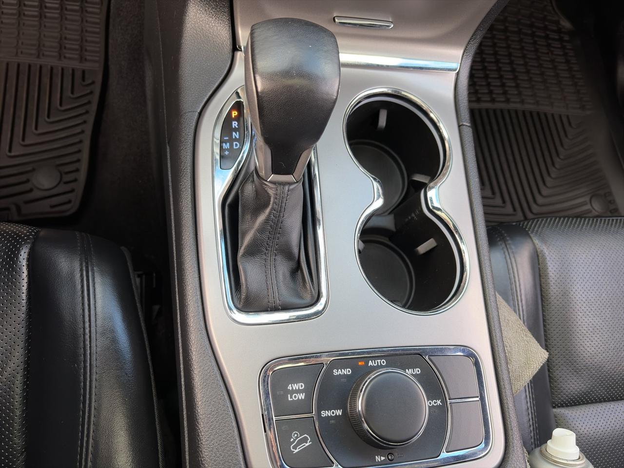 2021 Jeep Grand Cherokee Limited | Remote Engine Start | Keyless Entry | Blind-Spot Monitoring & Rear Cross-Traffic Alert Photo