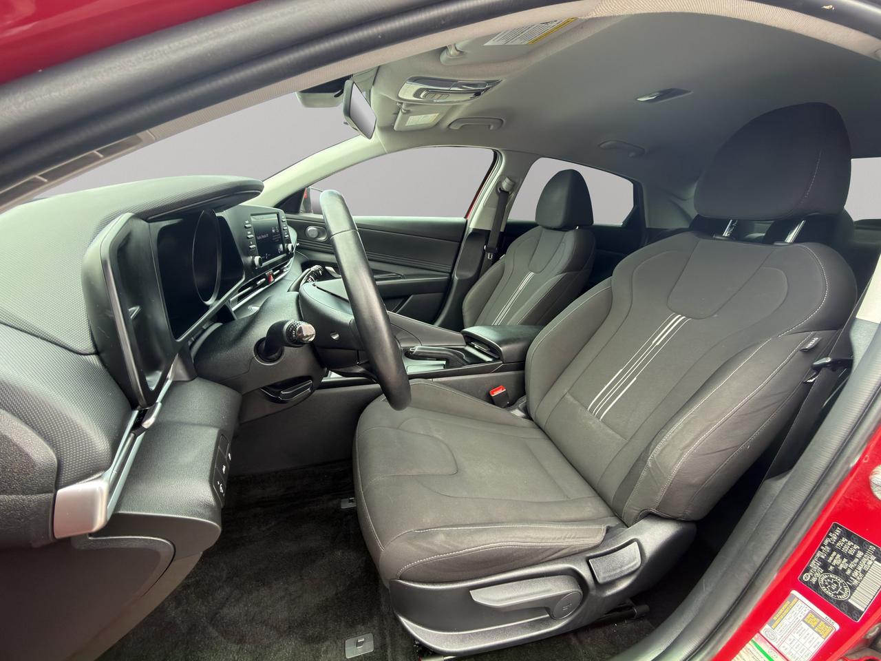 2022 Hyundai Elantra Preferred | Cross-Traffic Alert | Forward Collison Avoidance Assist | Front Collision Mitigation Photo