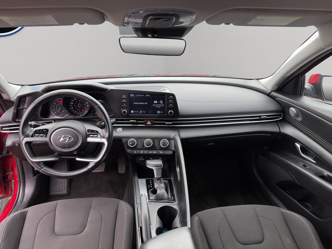 2022 Hyundai Elantra Preferred | Cross-Traffic Alert | Forward Collison Avoidance Assist | Front Collision Mitigation Photo