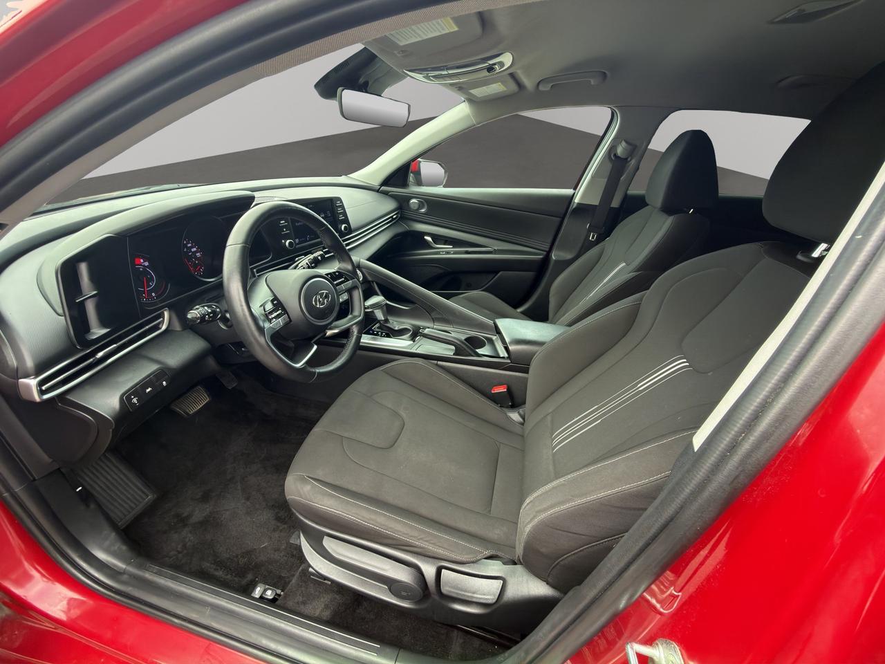 2022 Hyundai Elantra Preferred | Cross-Traffic Alert | Forward Collison Avoidance Assist | Front Collision Mitigation Photo