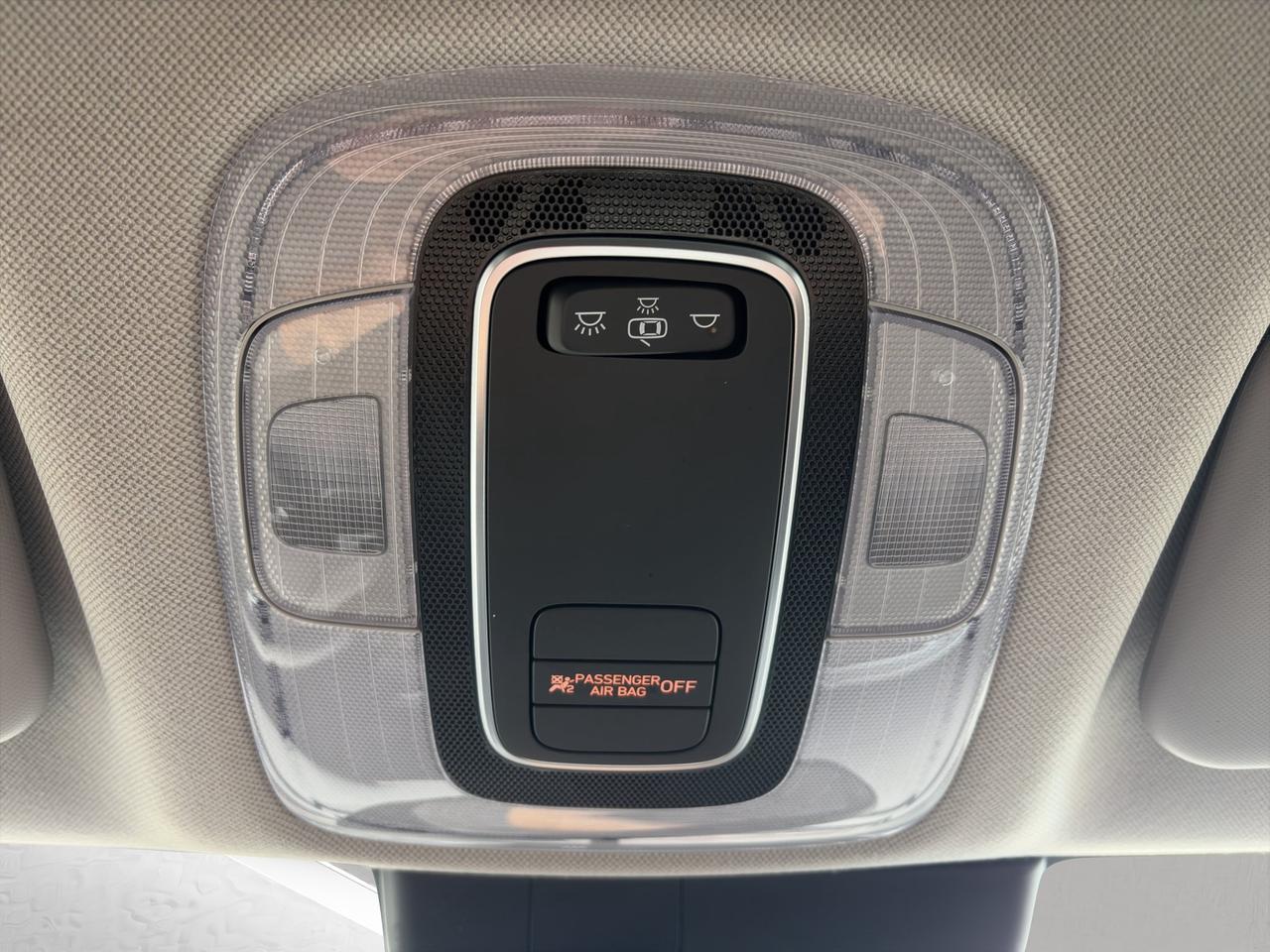 2022 Hyundai Elantra Preferred | Cross-Traffic Alert | Forward Collison Avoidance Assist | Front Collision Mitigation Photo