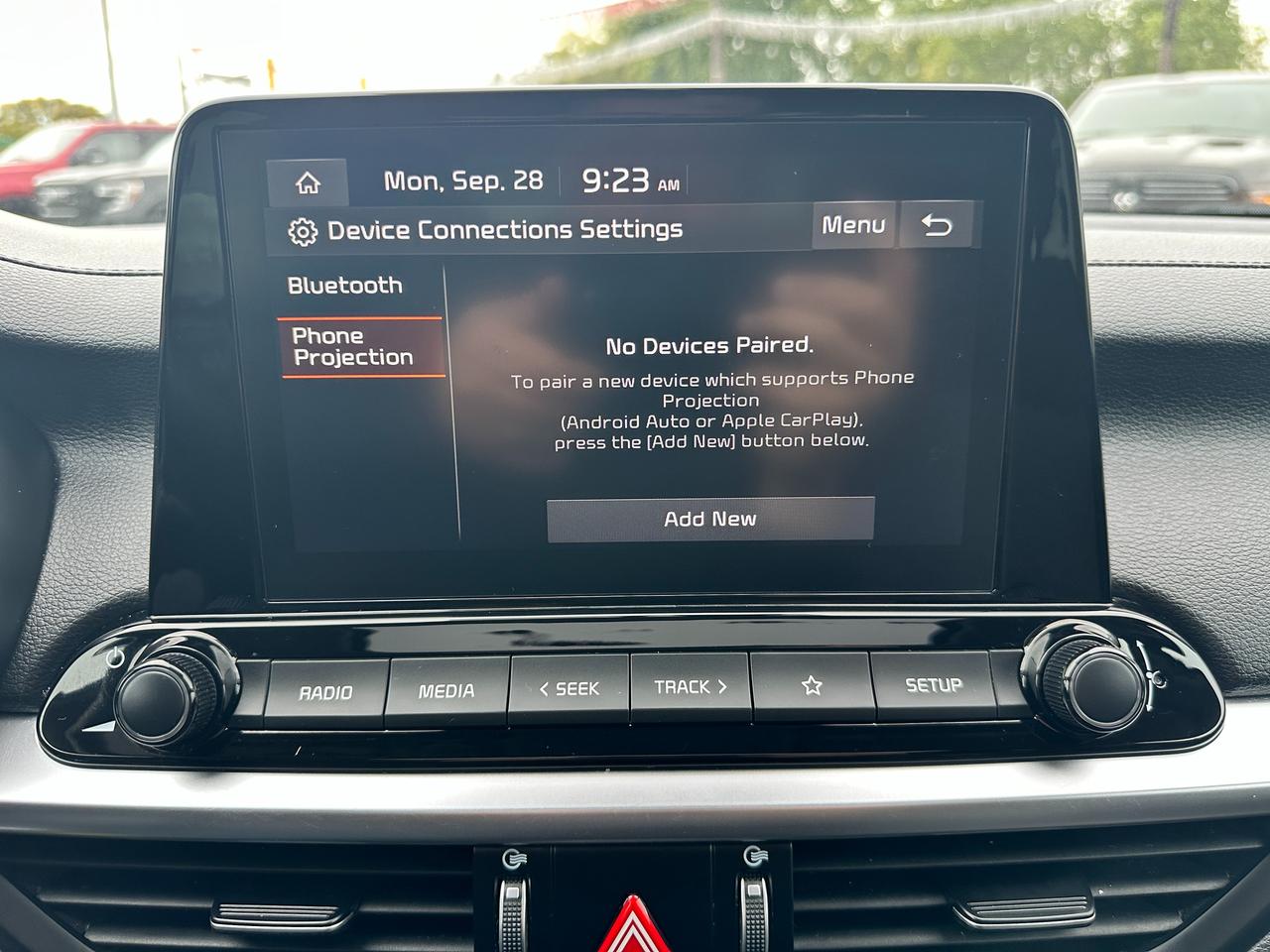 2023 Kia Forte EX HTD-Cloth A/C CarPlay HD-FM Backup Cam Alloys Photo