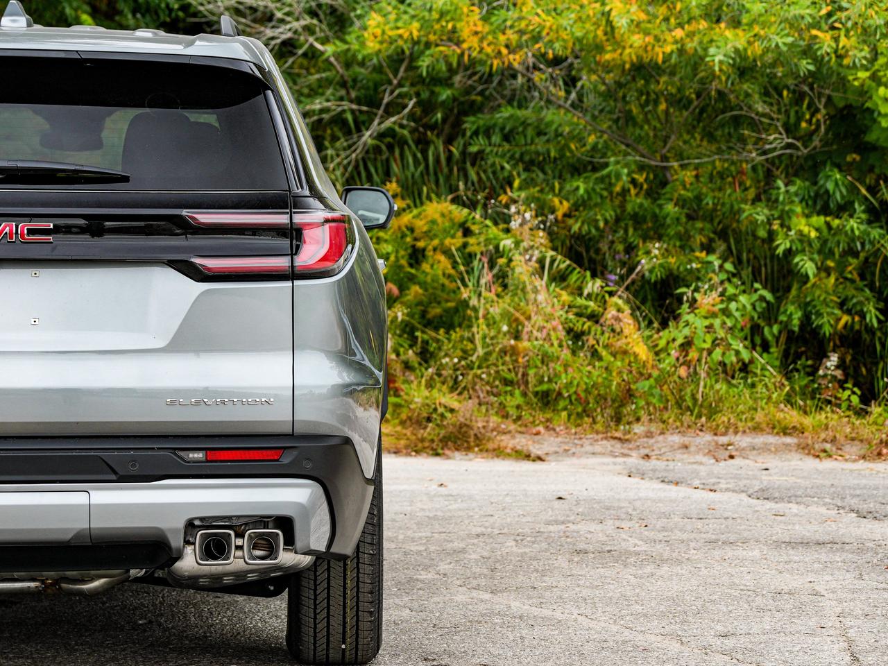 2027 GMC Acadia ELEVATION Photo