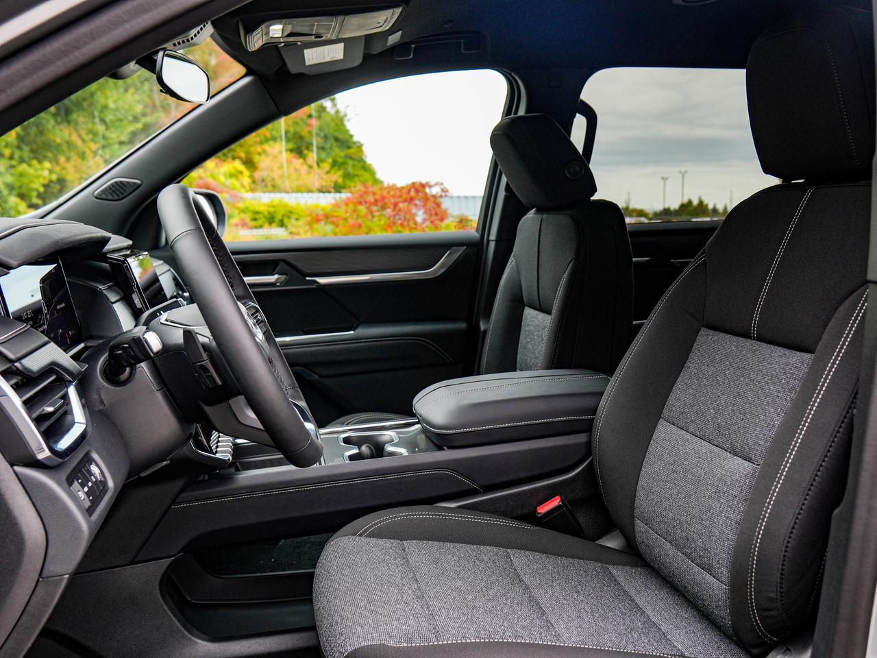 2027 GMC Acadia ELEVATION Photo