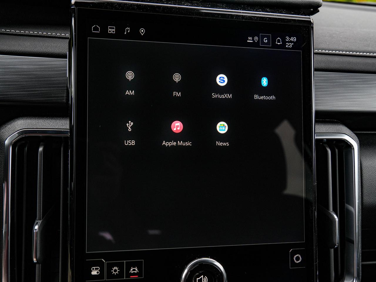 2027 GMC Acadia ELEVATION Photo