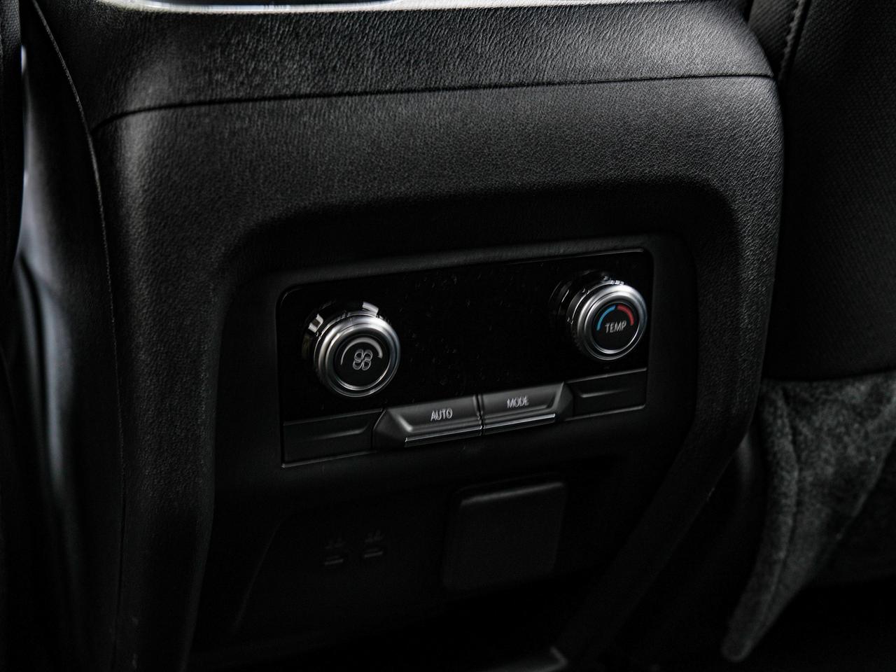 2027 GMC Acadia ELEVATION Photo
