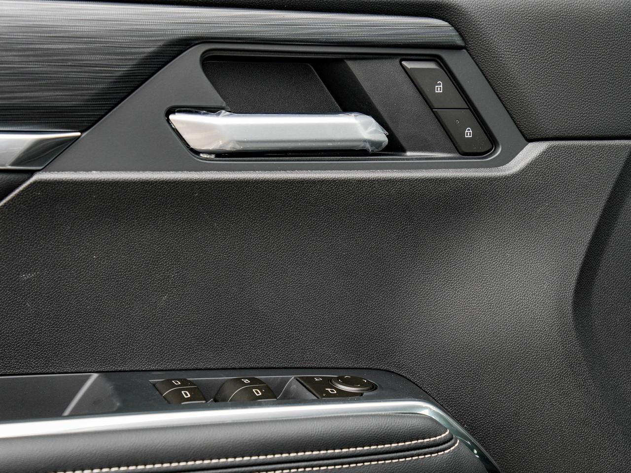 2027 GMC Acadia ELEVATION Photo