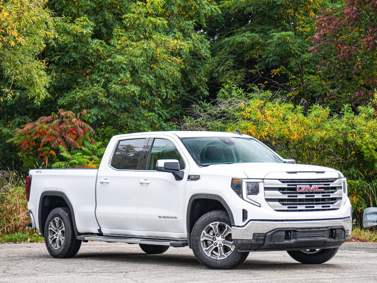 2026 GMC Sierra 1500 SLE Photo5