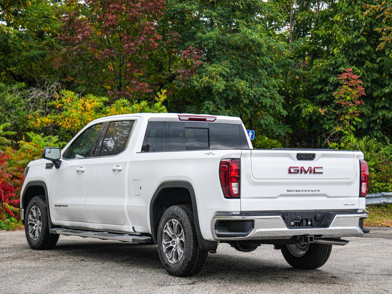 2026 GMC Sierra 1500 SLE Photo