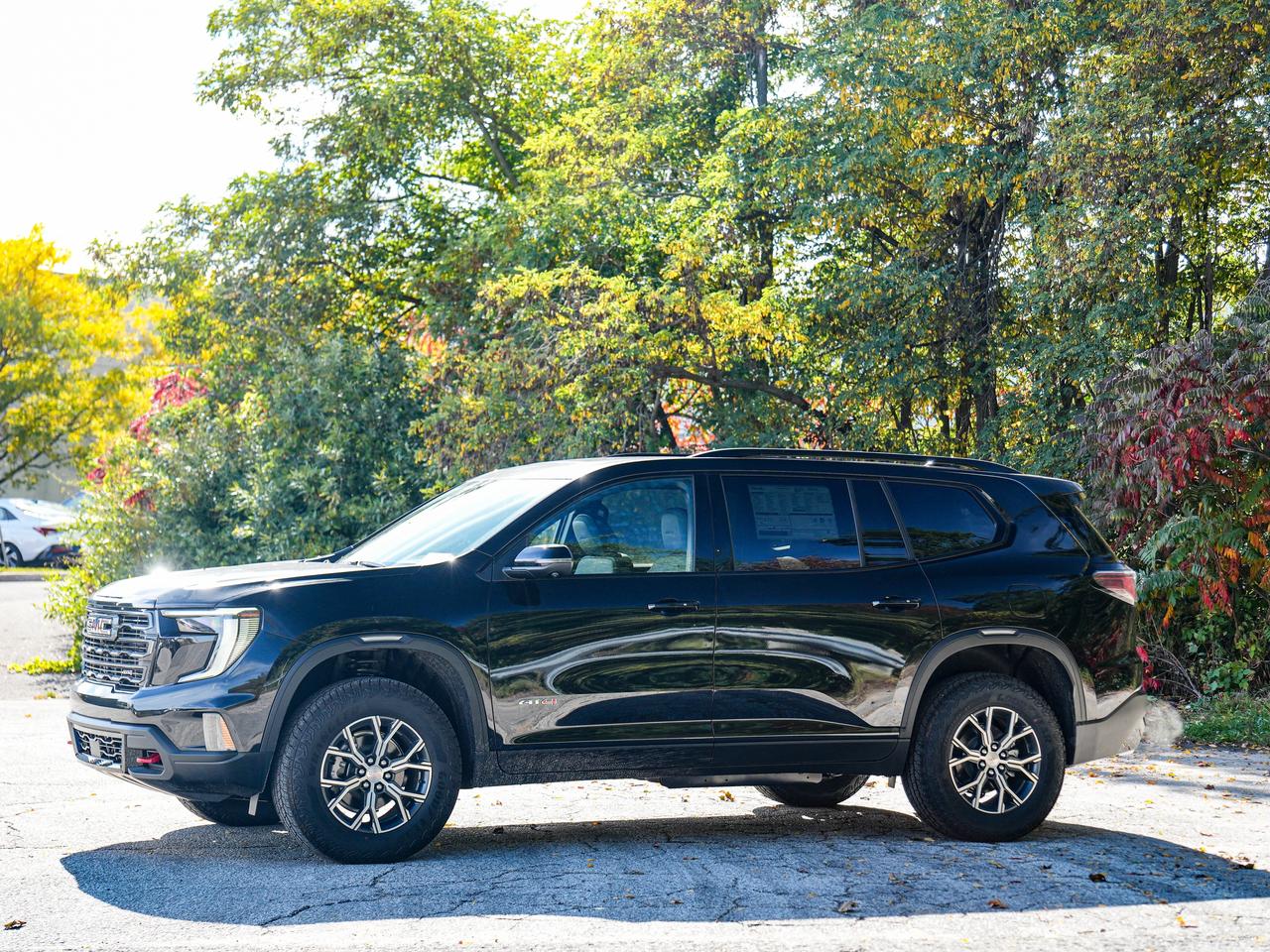 2027 GMC Acadia AT4 Photo