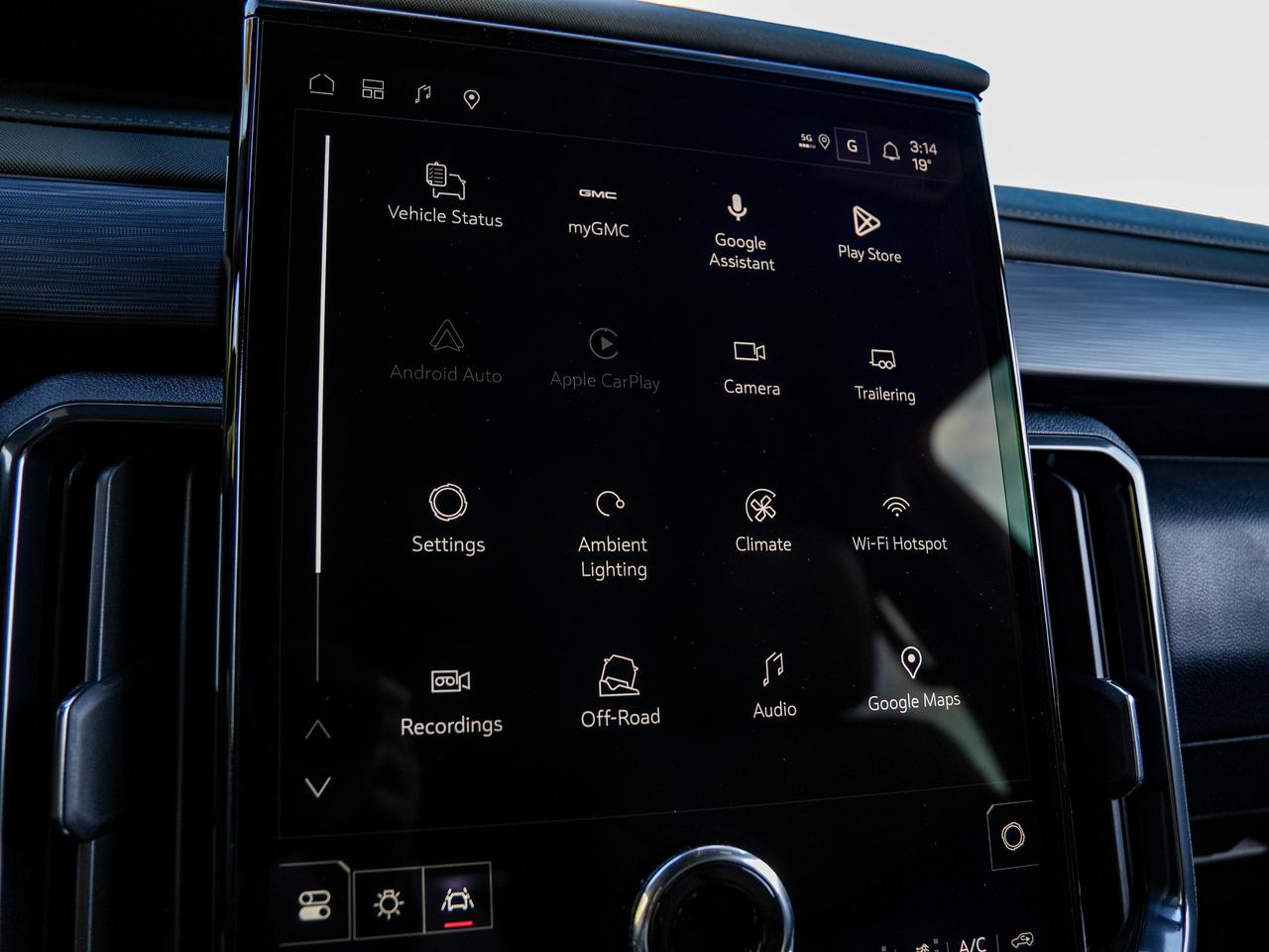 2027 GMC Acadia AT4 Photo